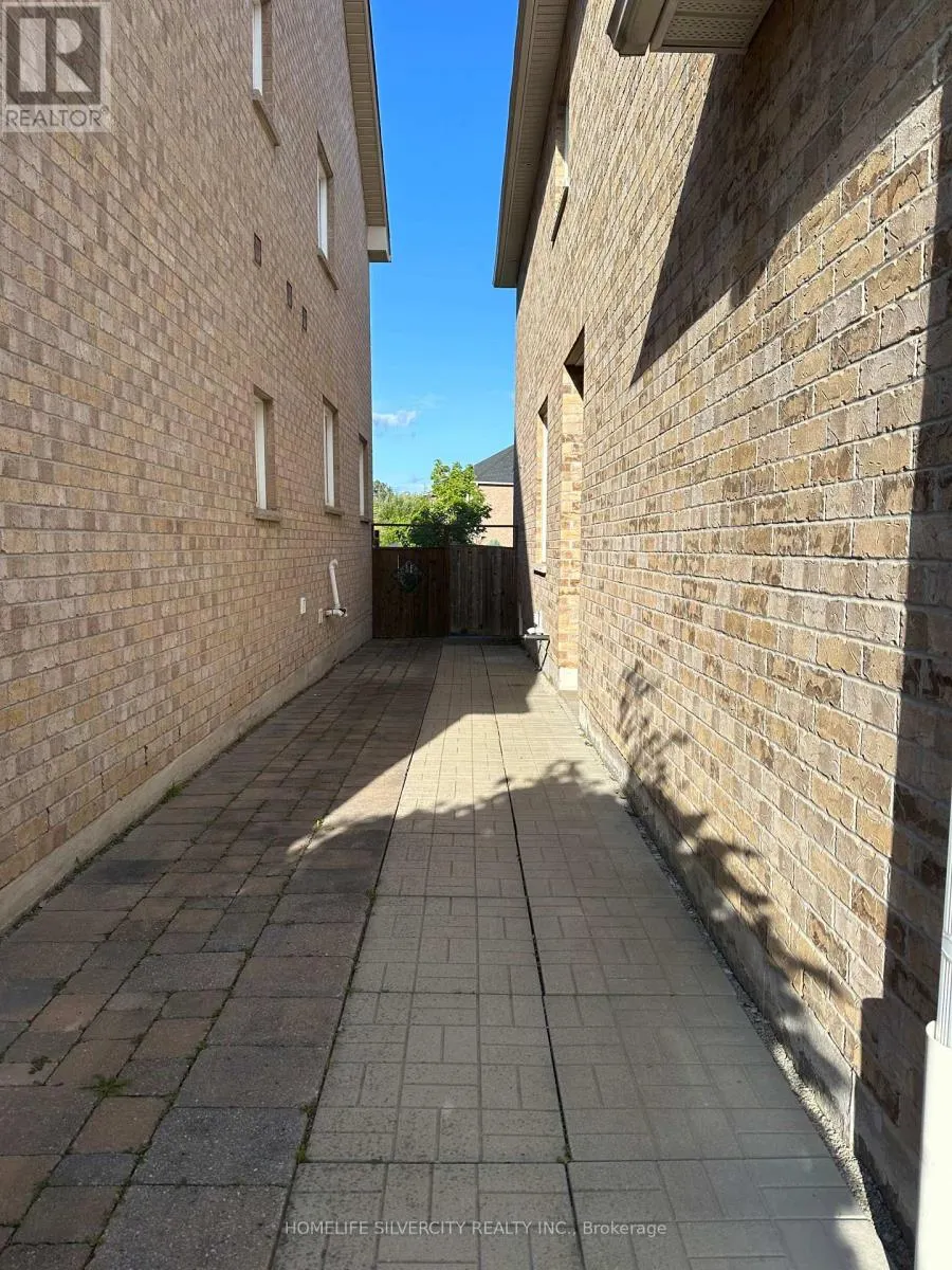 BSMNT - 39 ARBAND AVENUE
