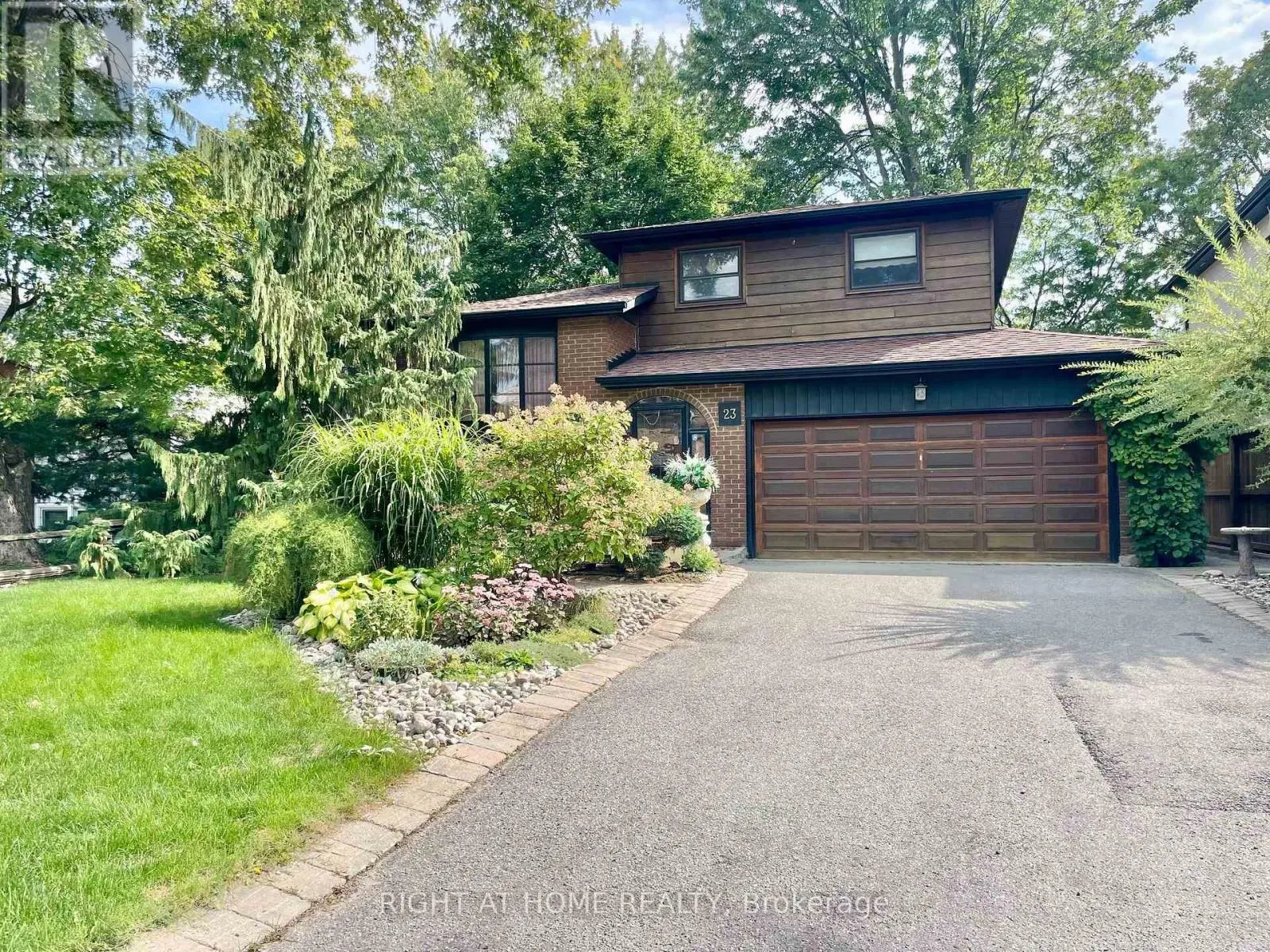 23 POMANDER ROAD