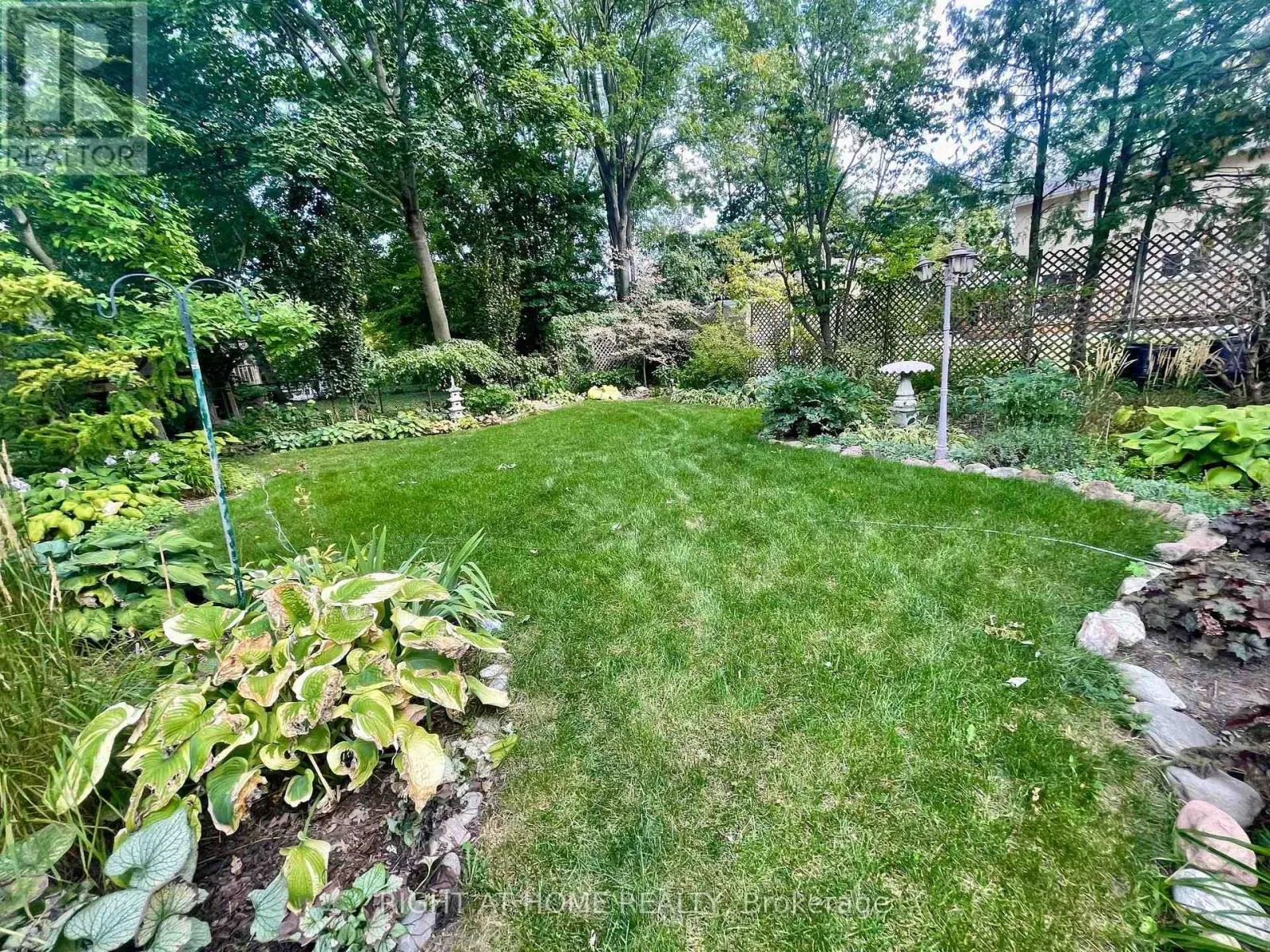 23 POMANDER ROAD