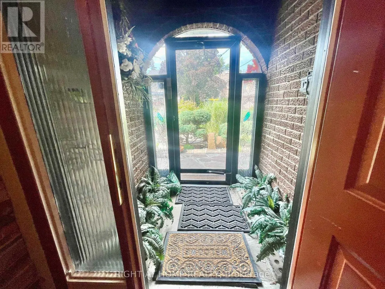 23 POMANDER ROAD