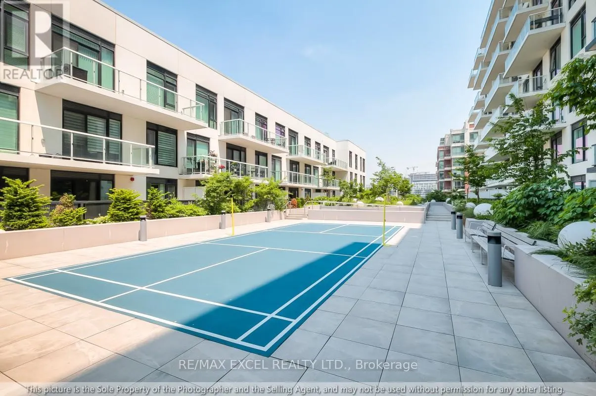 903 - 8 ROUGE VALLEY DRIVE W