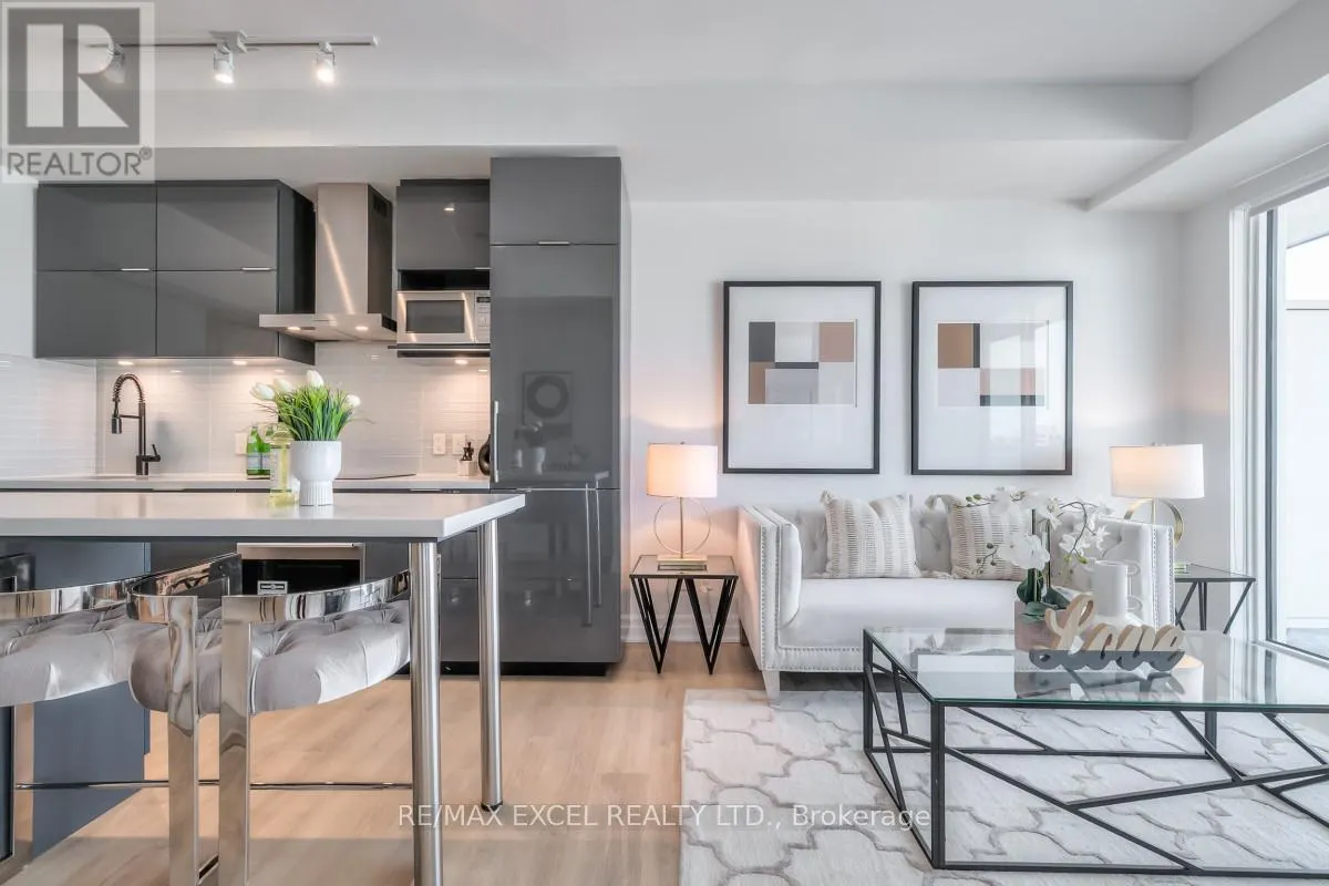 903 - 8 ROUGE VALLEY DRIVE W