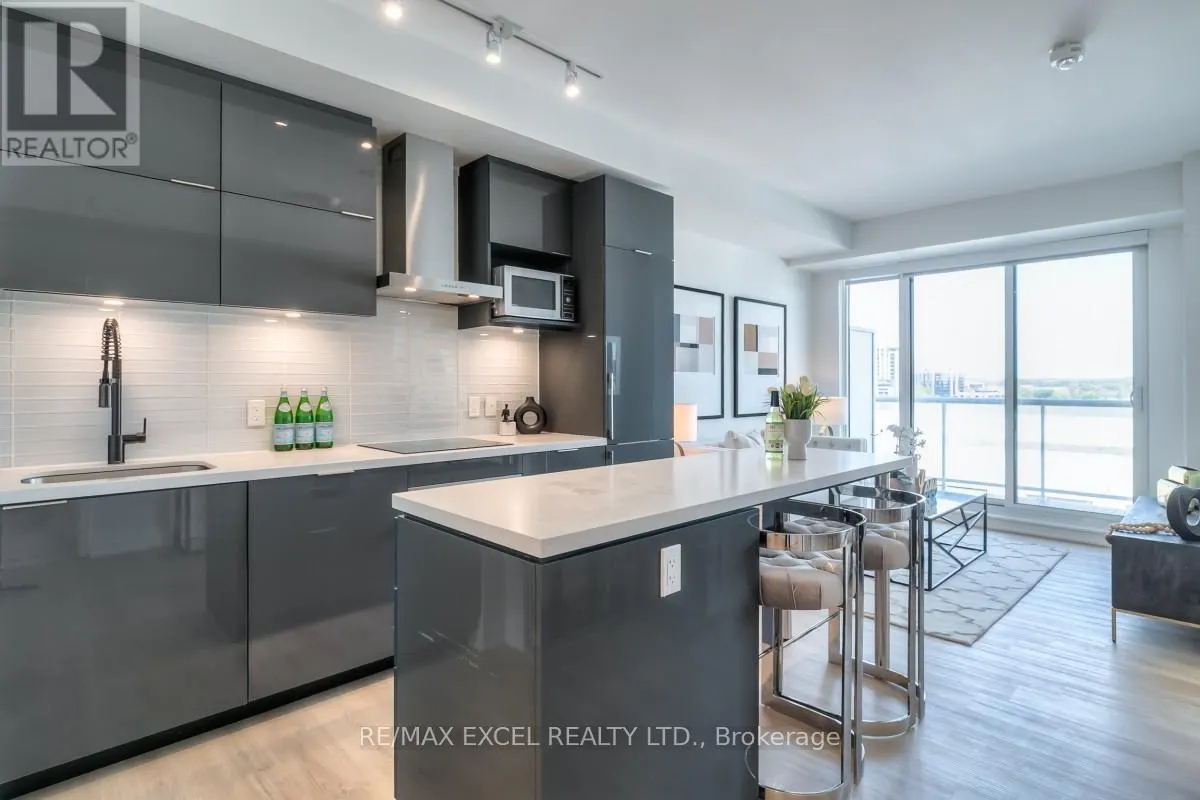 903 - 8 ROUGE VALLEY DRIVE W