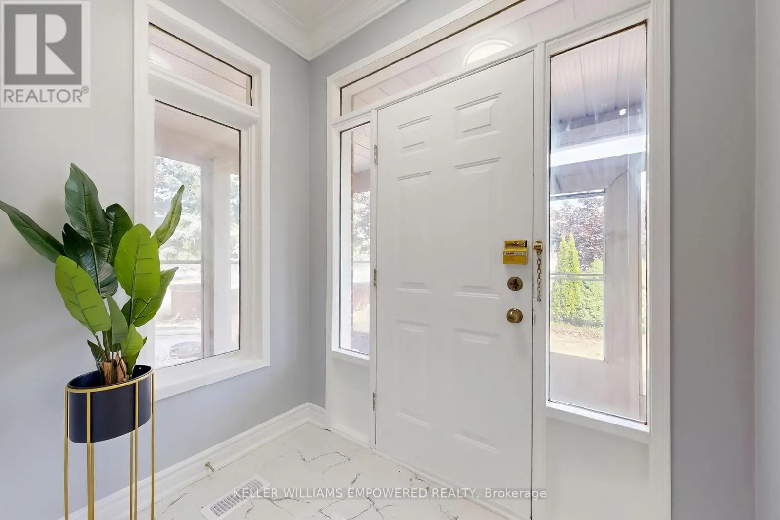 71 MANSFIELD LANE