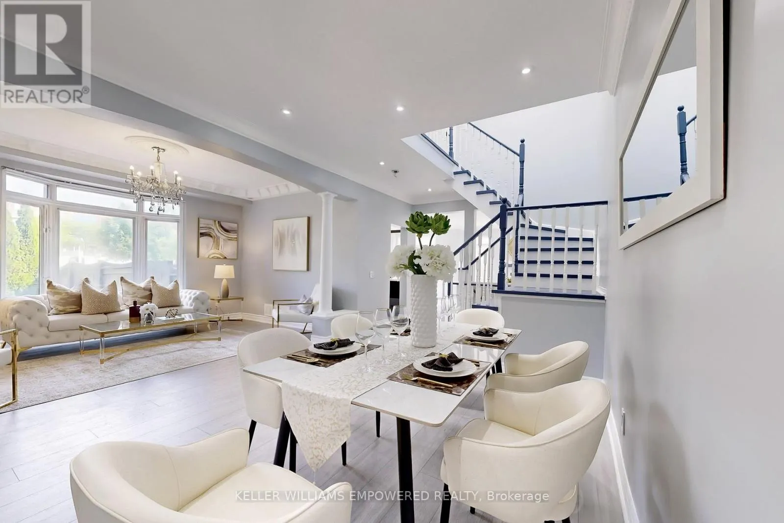 71 MANSFIELD LANE