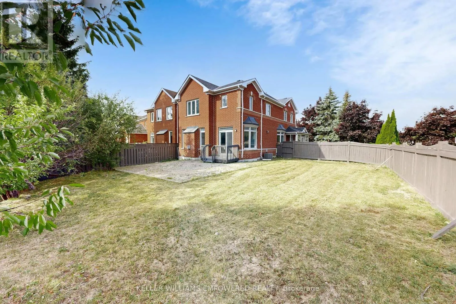 71 MANSFIELD LANE