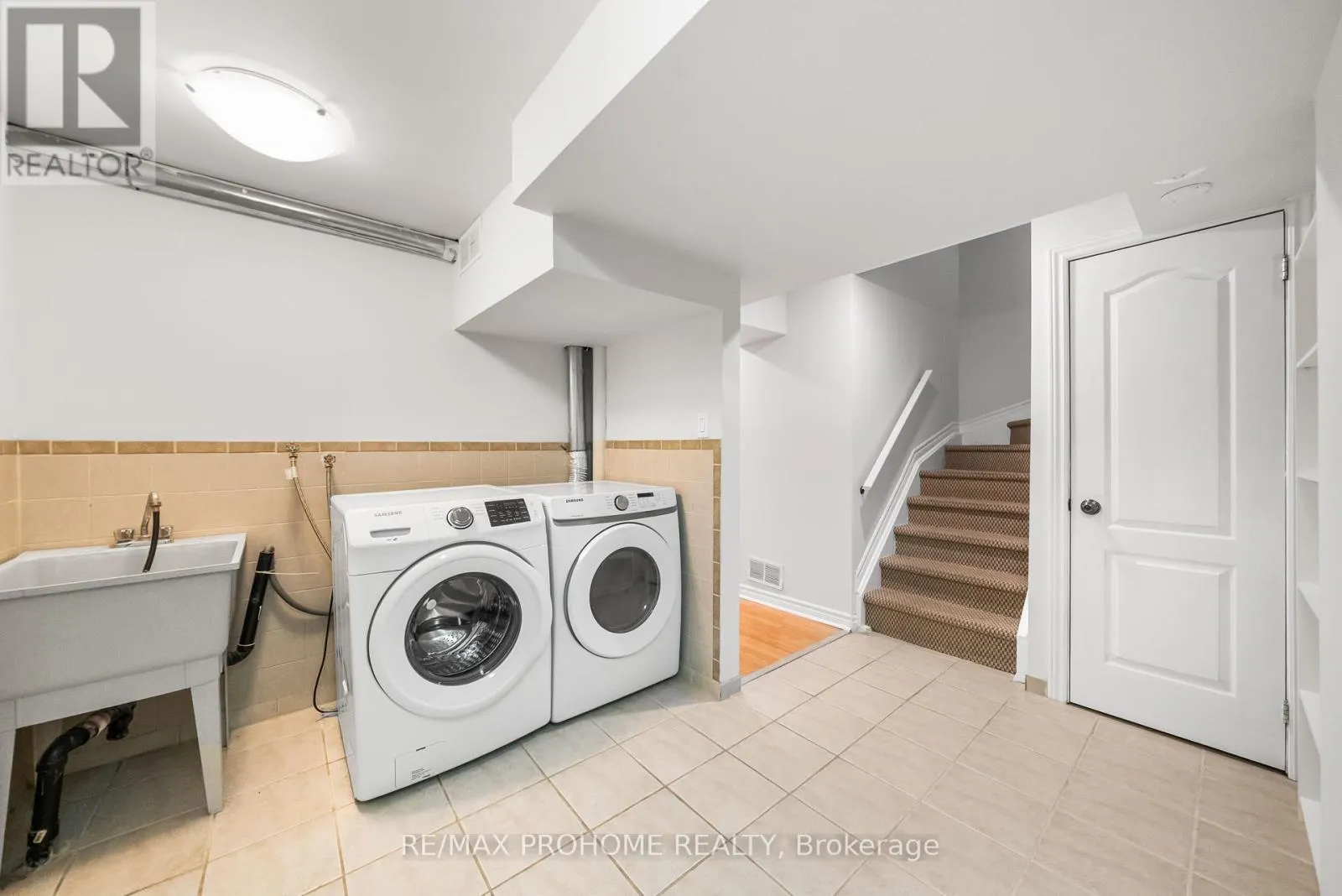144 DEEPSPRING CRESCENT