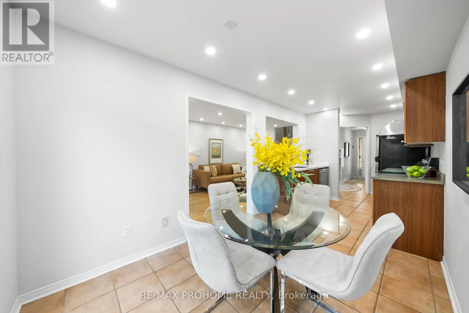 144 DEEPSPRING CRESCENT