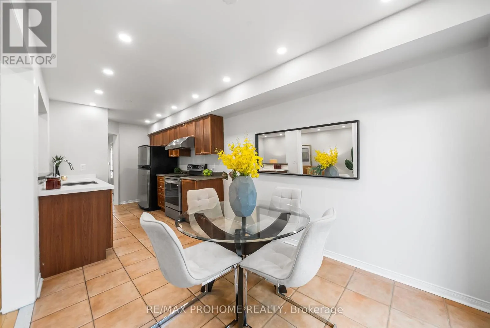 144 DEEPSPRING CRESCENT