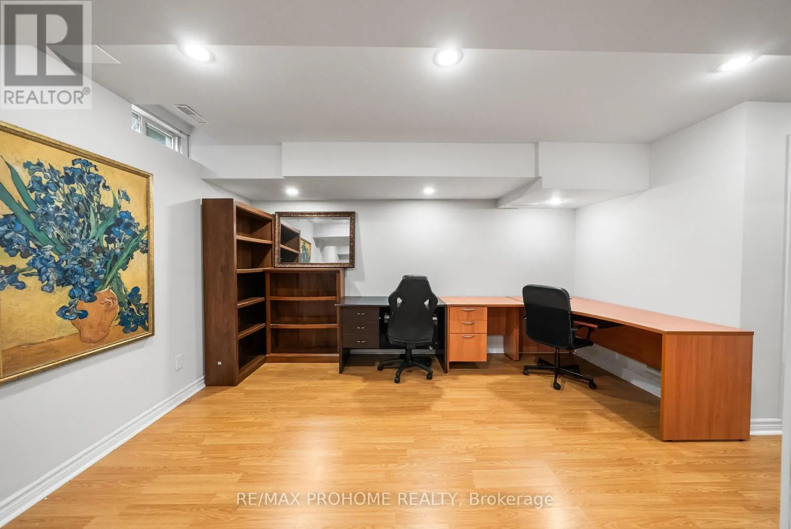 144 DEEPSPRING CRESCENT