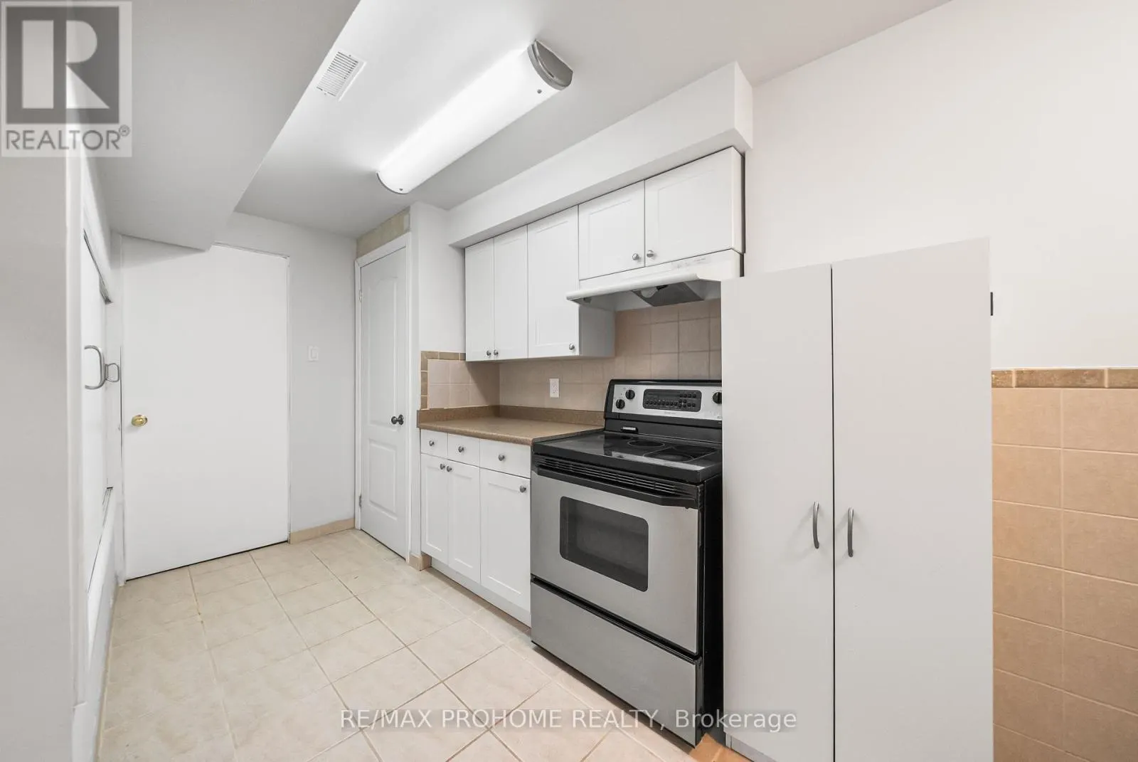 144 DEEPSPRING CRESCENT