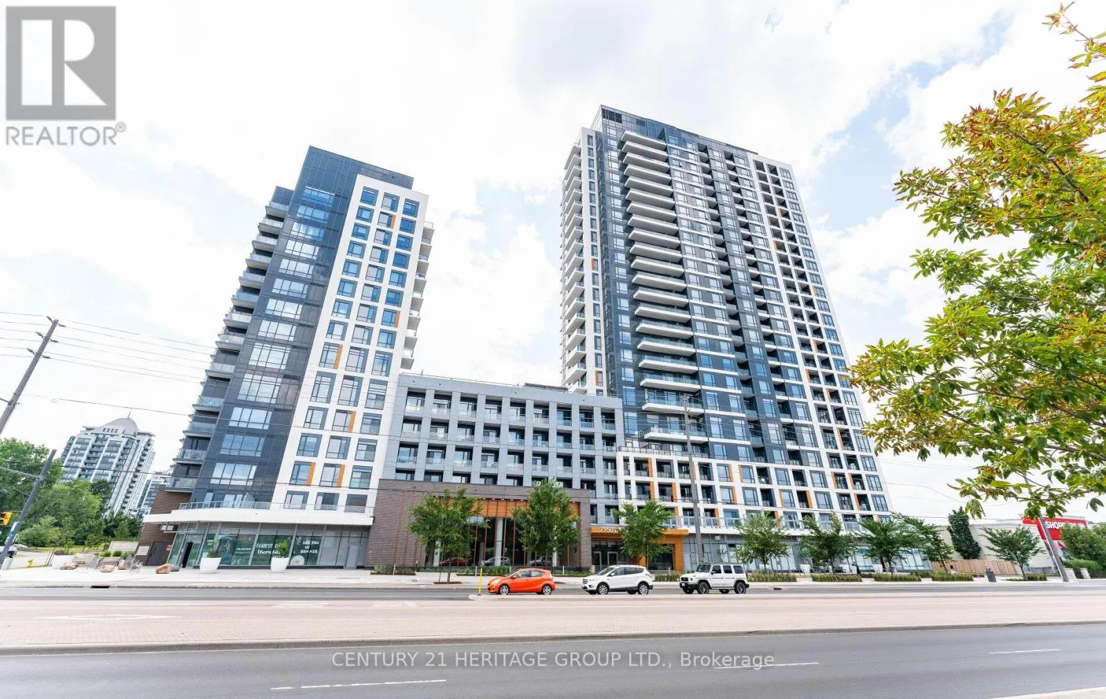 201 - 7950 BATHURST STREET