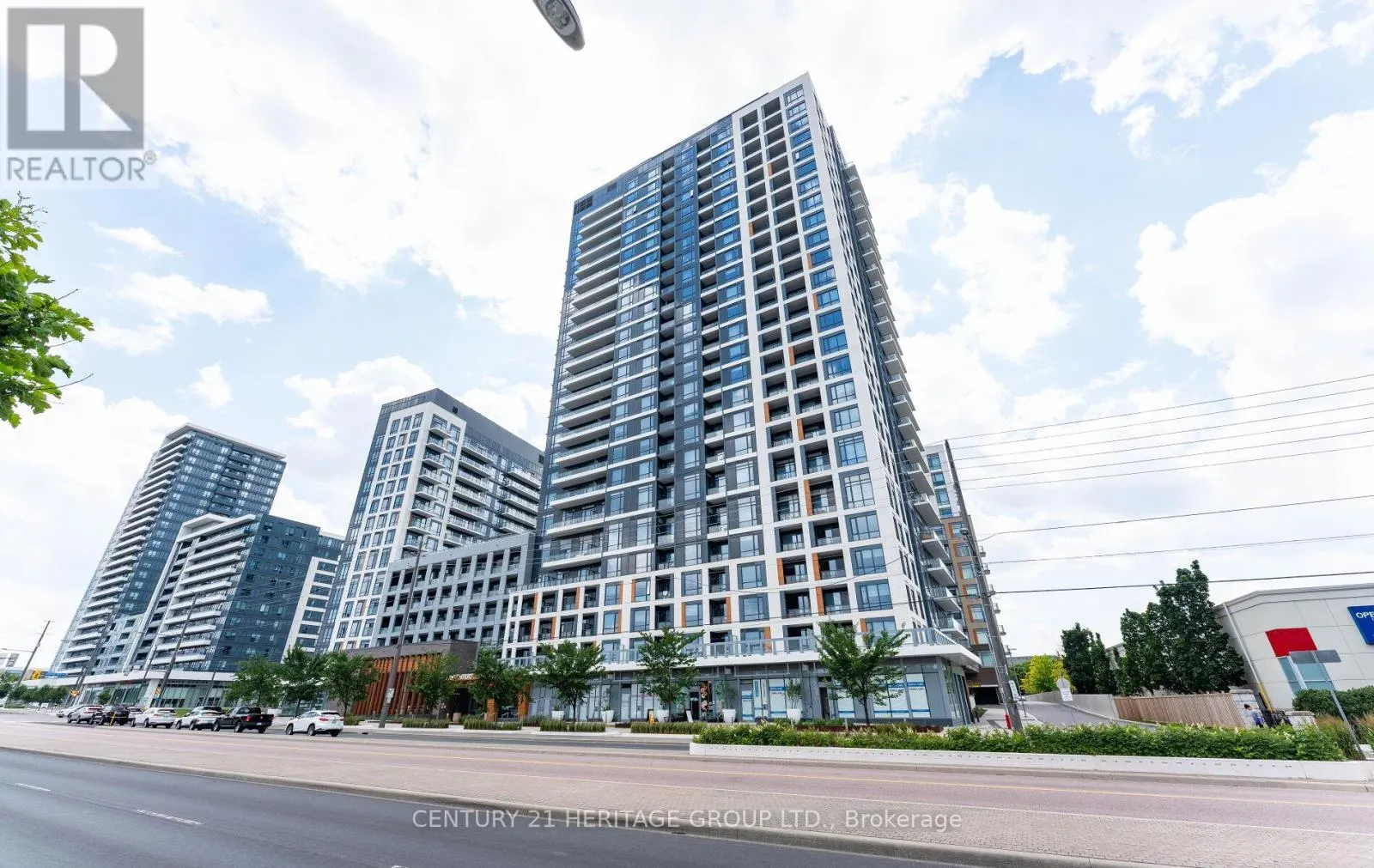 201 - 7950 BATHURST STREET