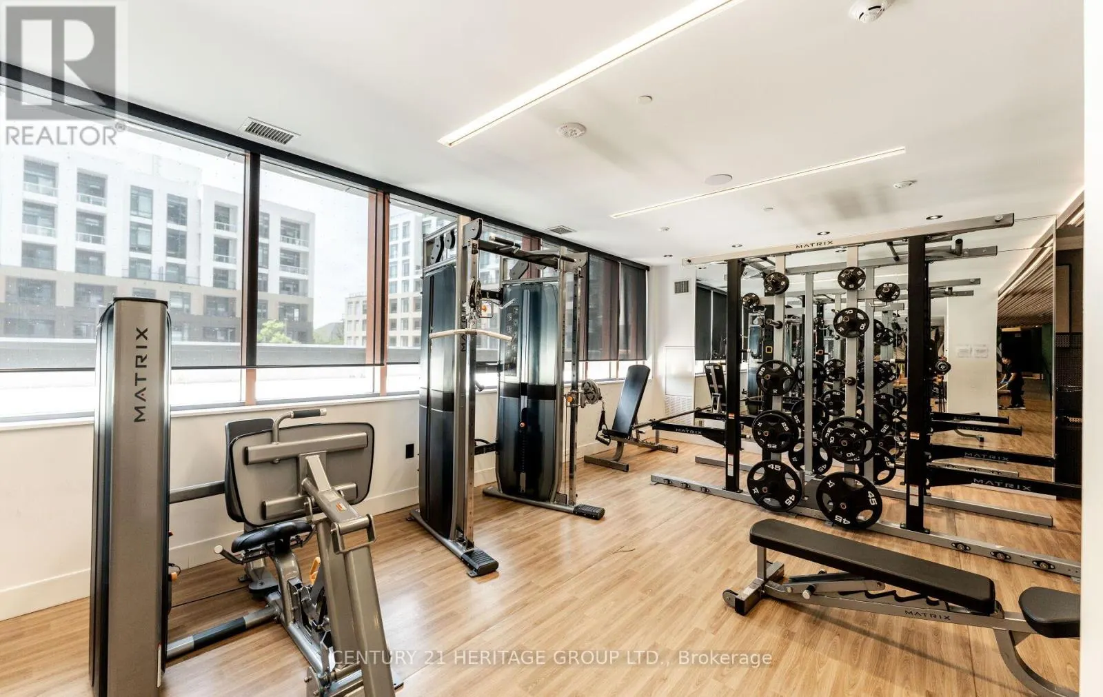 201 - 7950 BATHURST STREET