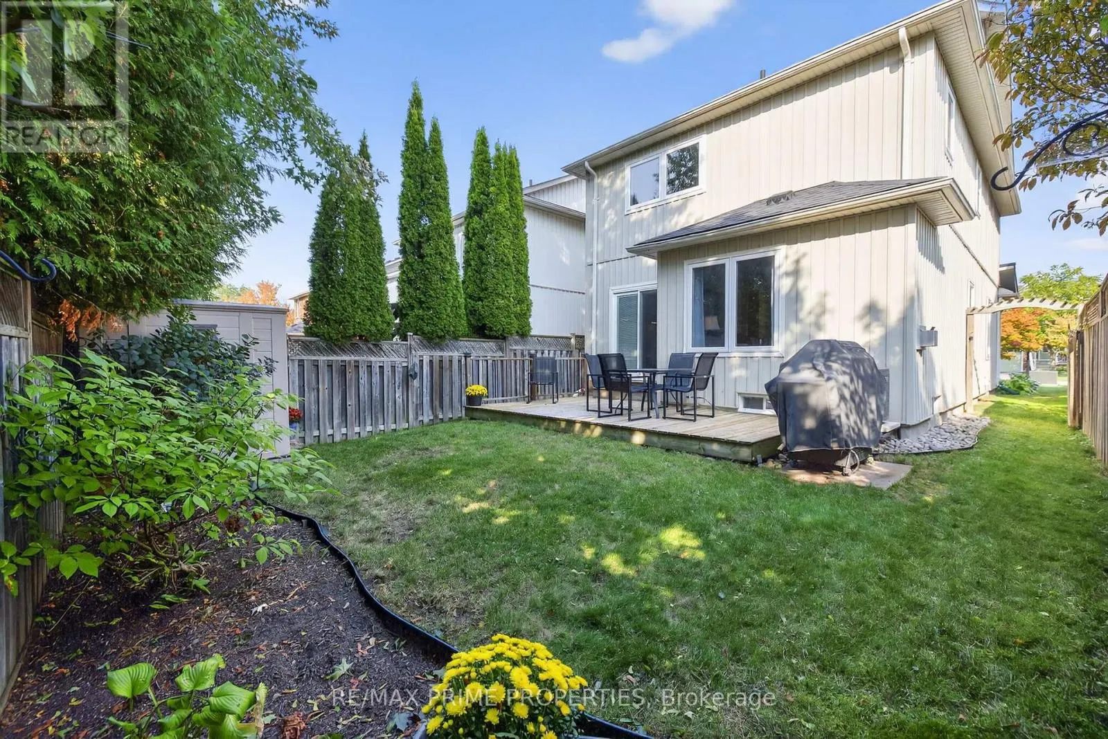 85 MARGARET GRAHAM CRESCENT