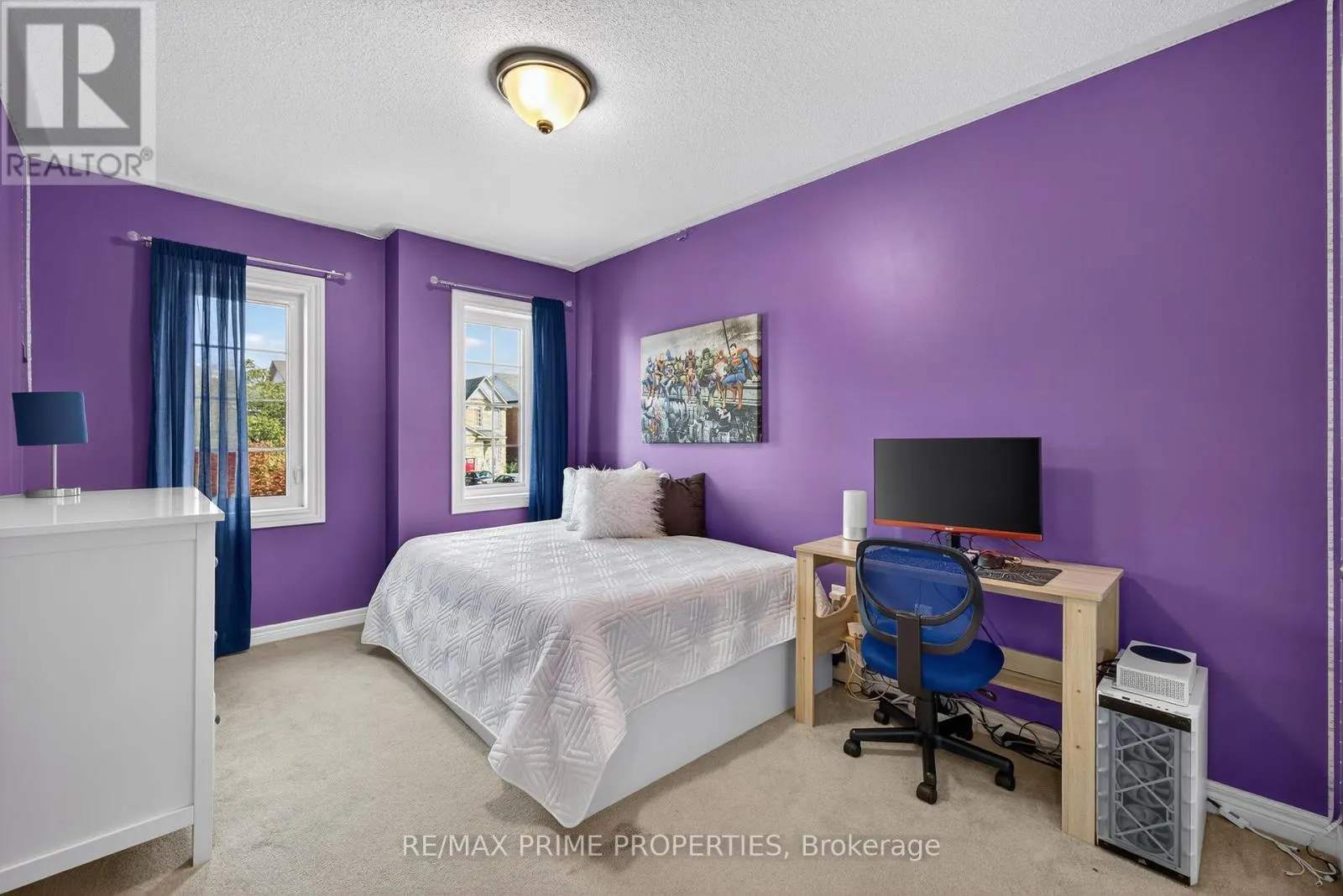 85 MARGARET GRAHAM CRESCENT