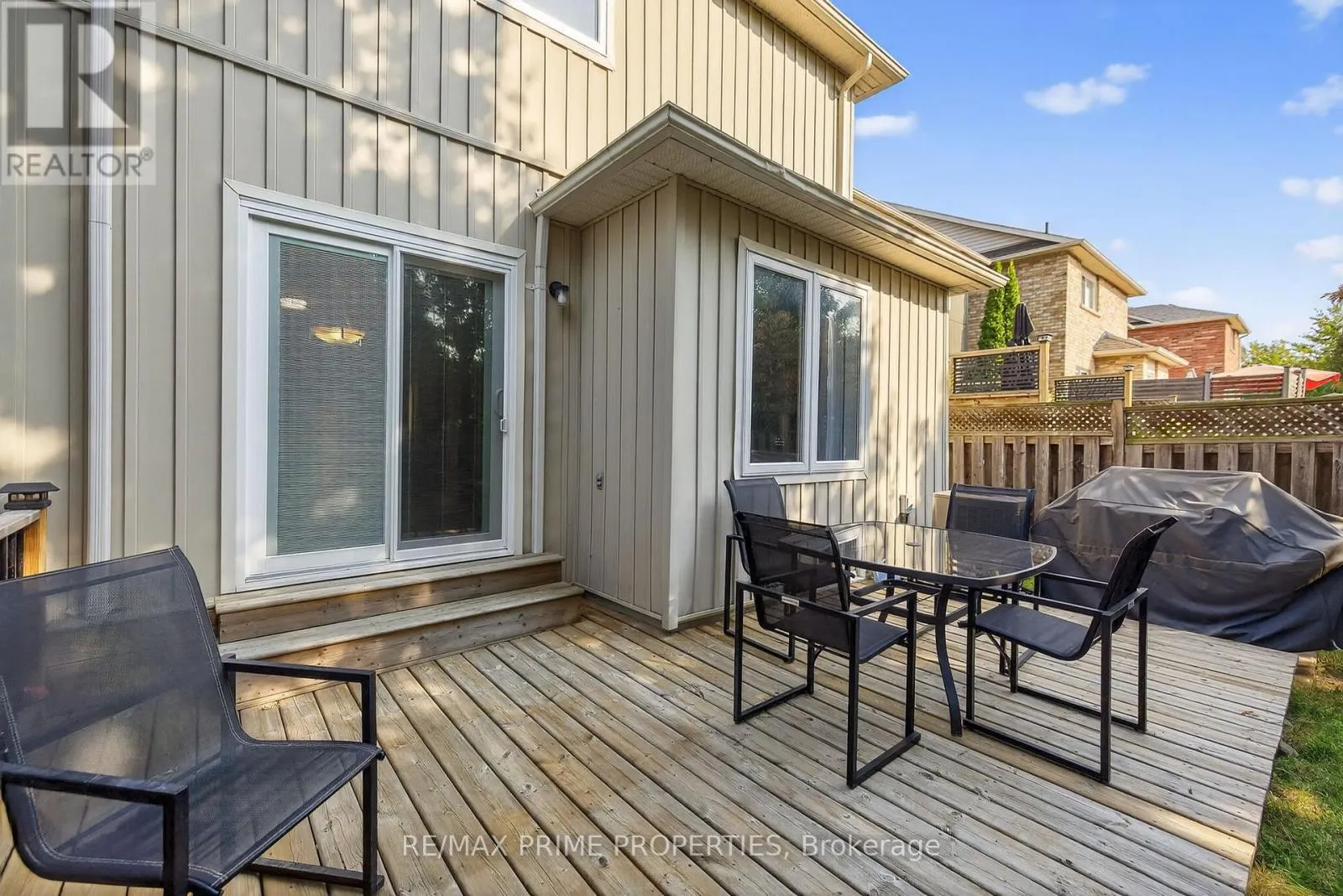 85 MARGARET GRAHAM CRESCENT