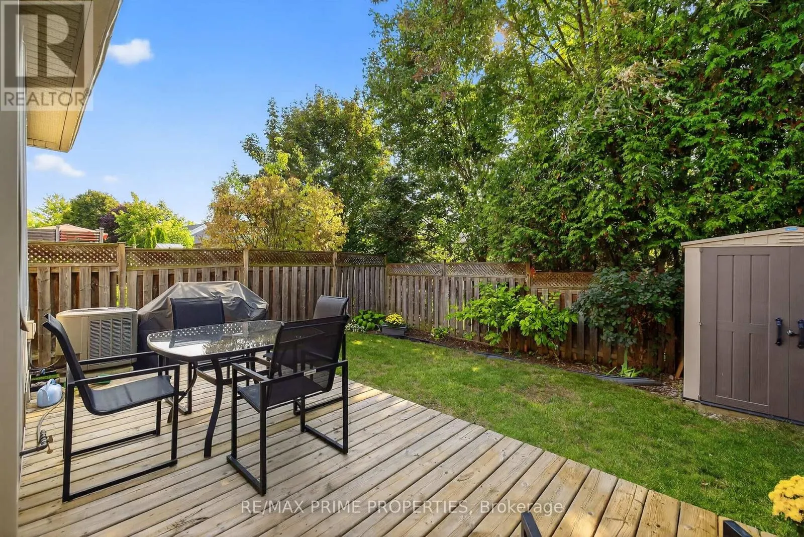 85 MARGARET GRAHAM CRESCENT