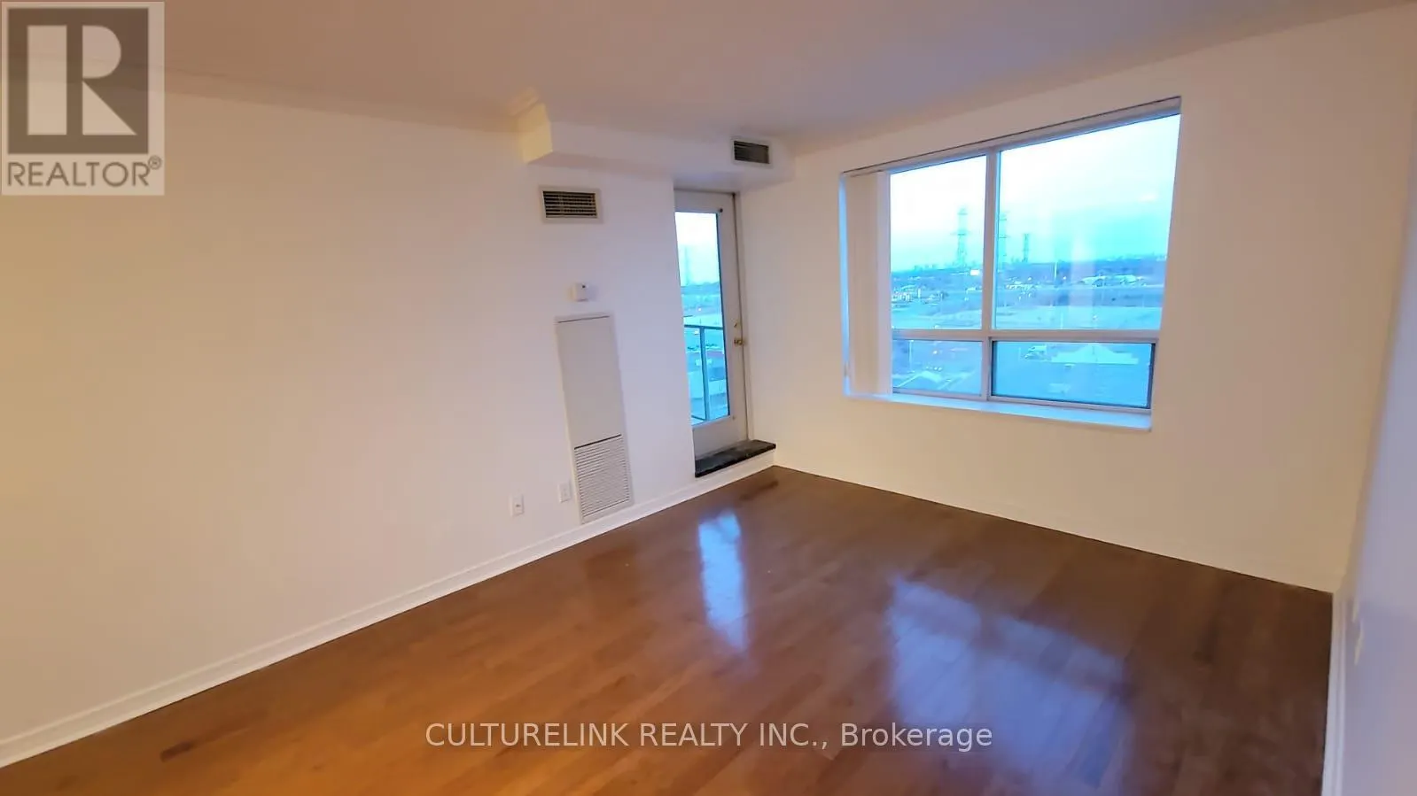 1209 - 23 ONEIDA CRESCENT