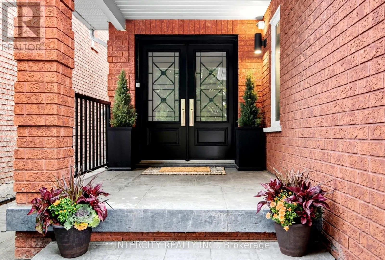 59 WATER GARDEN LANE