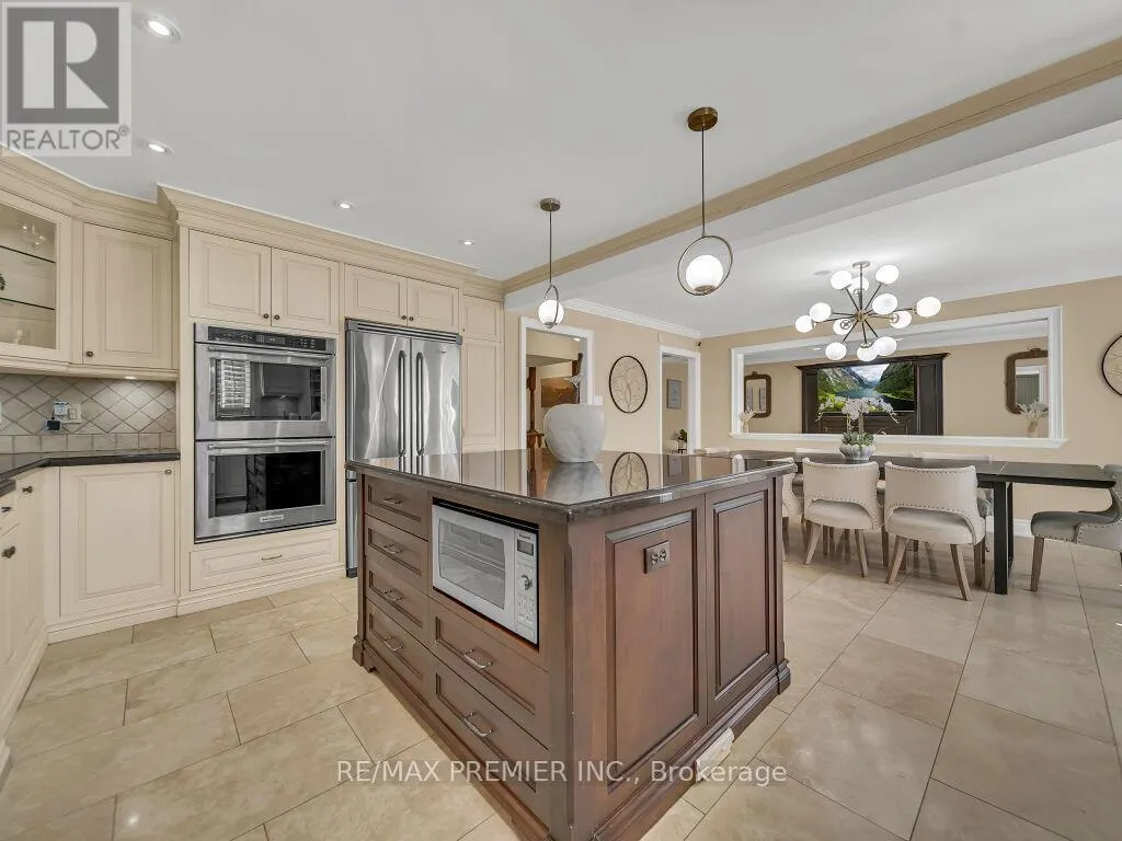 606 BROOKER RIDGE