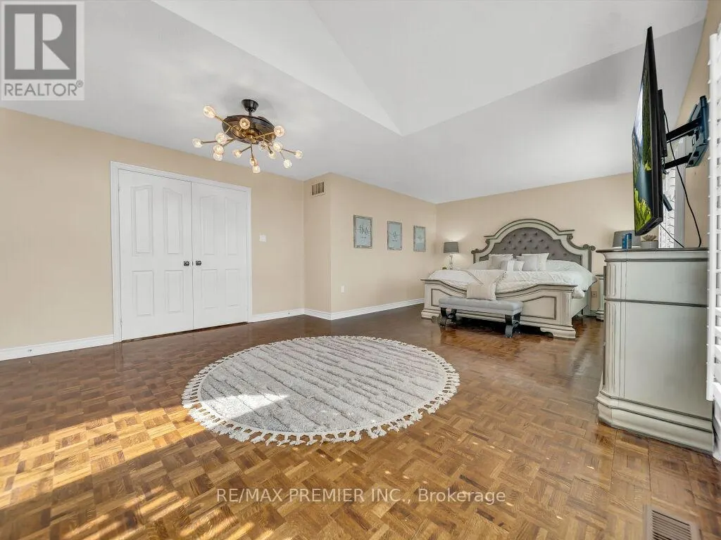 606 BROOKER RIDGE