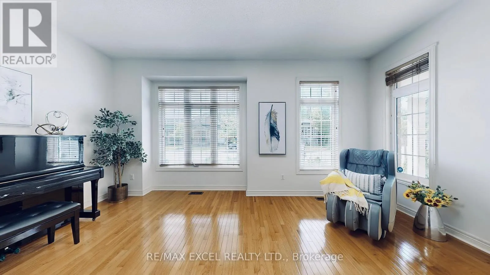 809 CORNELL ROUGE BOULEVARD