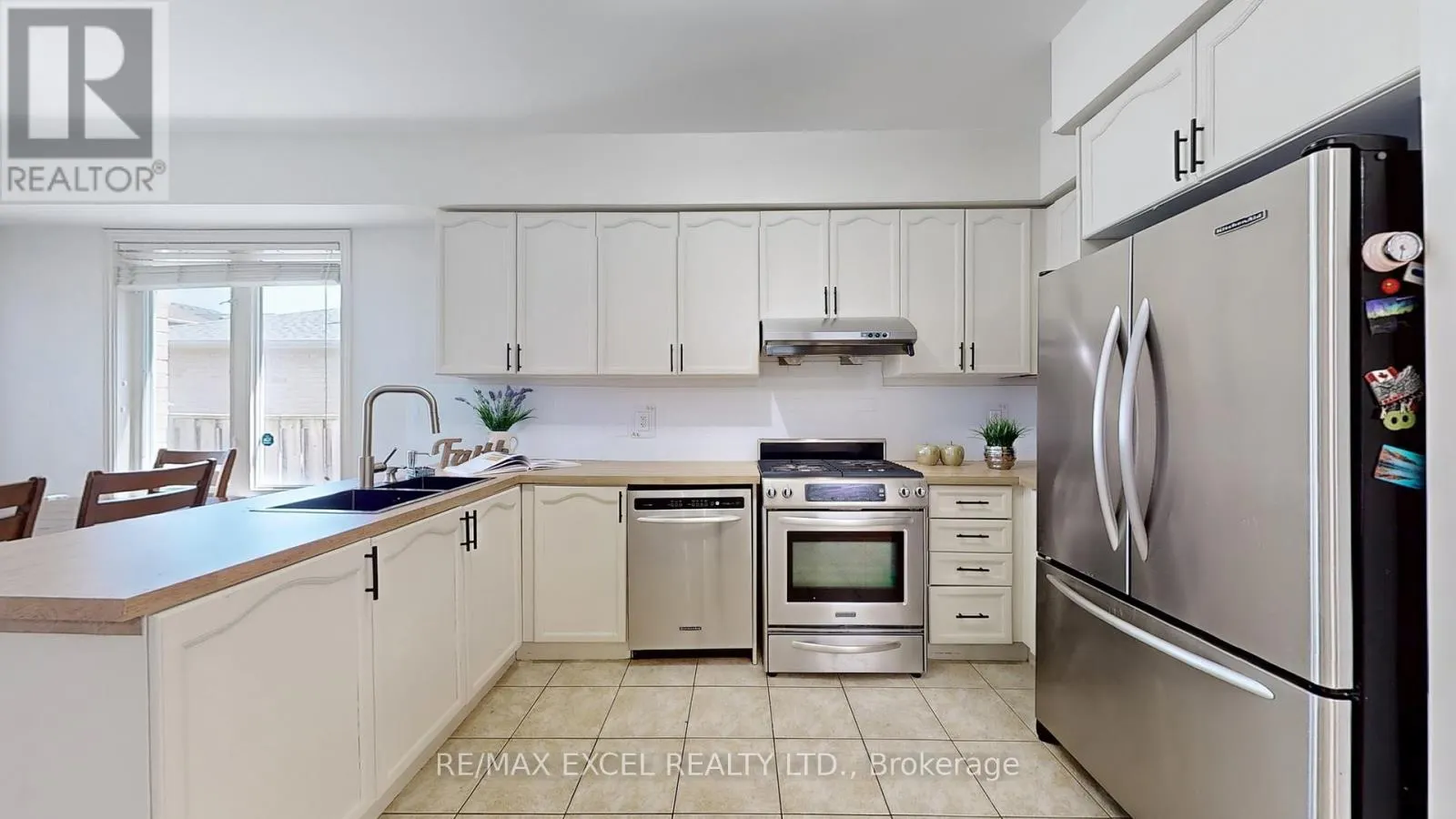 809 CORNELL ROUGE BOULEVARD