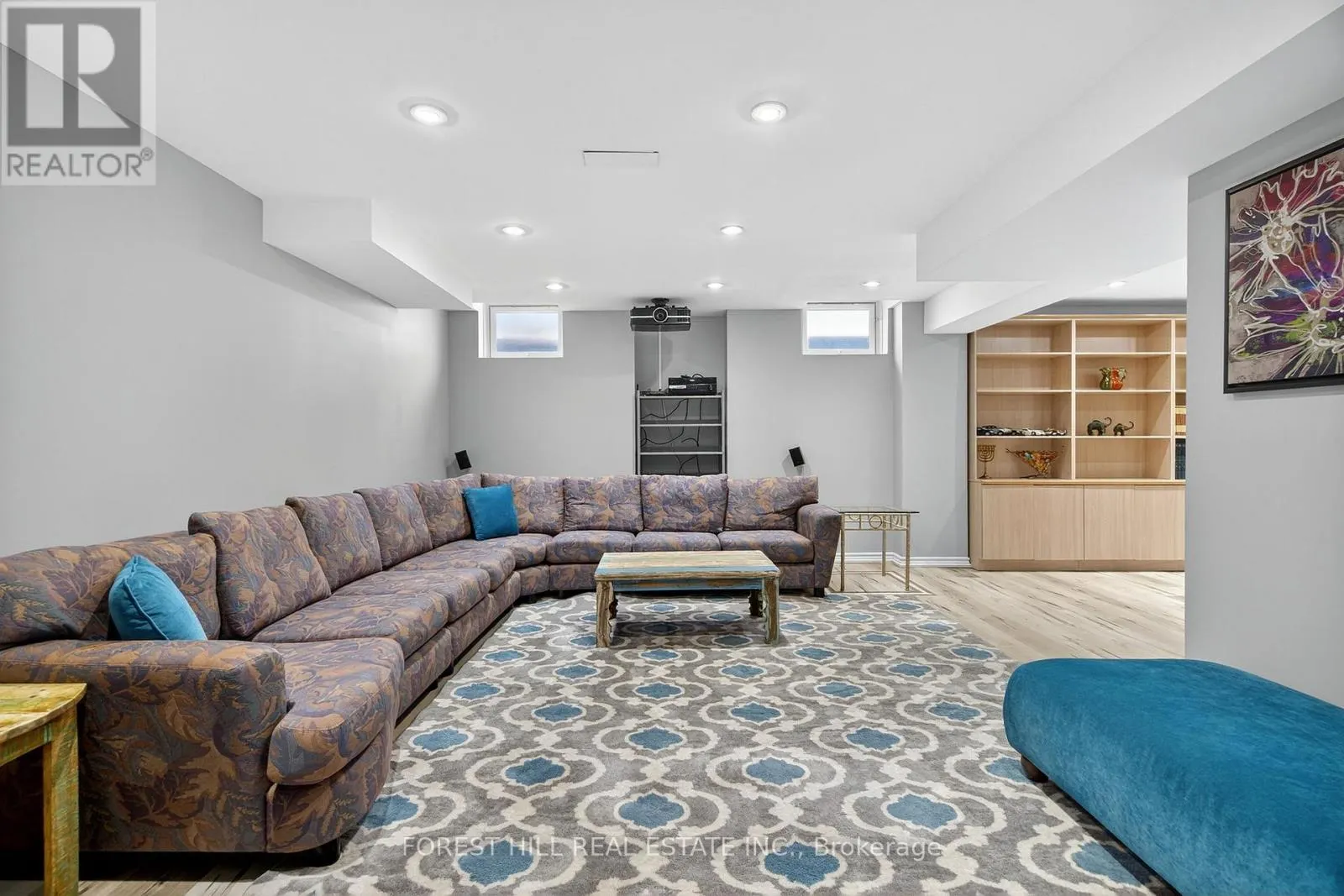 54 HENDEL DRIVE