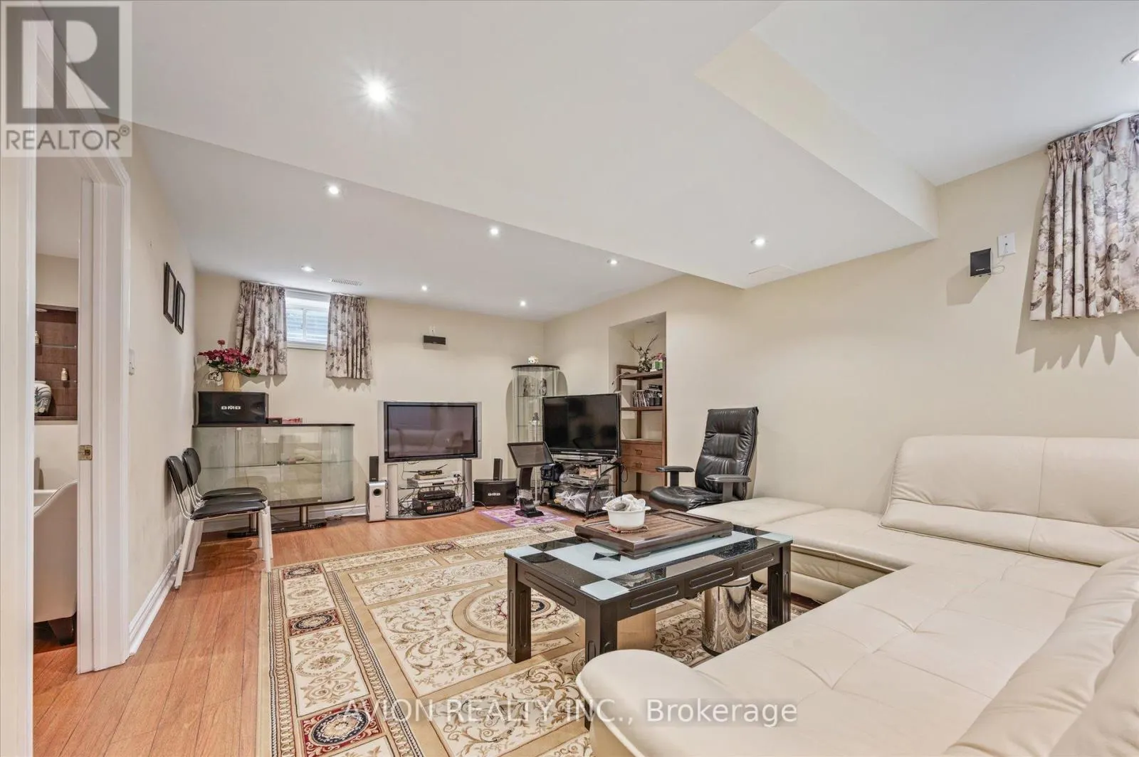 55 FRYBROOK CRESCENT