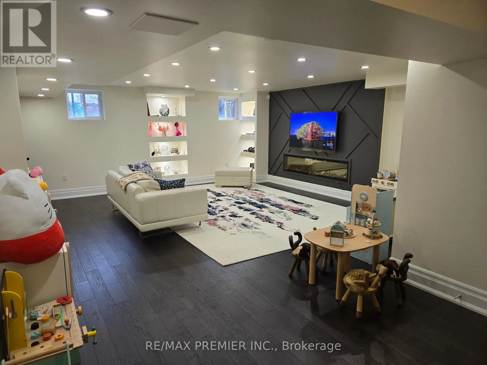 348 POETRY DRIVE