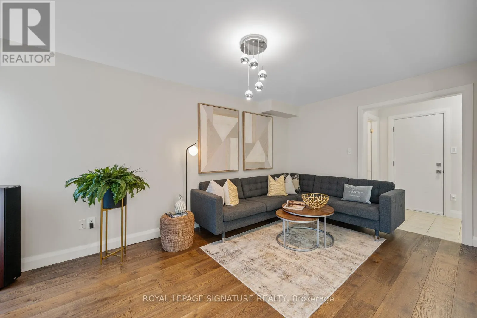 12 BARLI CRESCENT