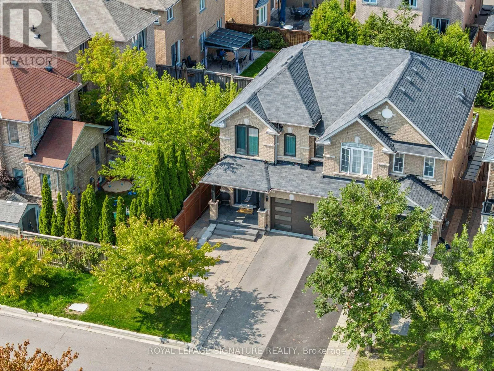 12 BARLI CRESCENT