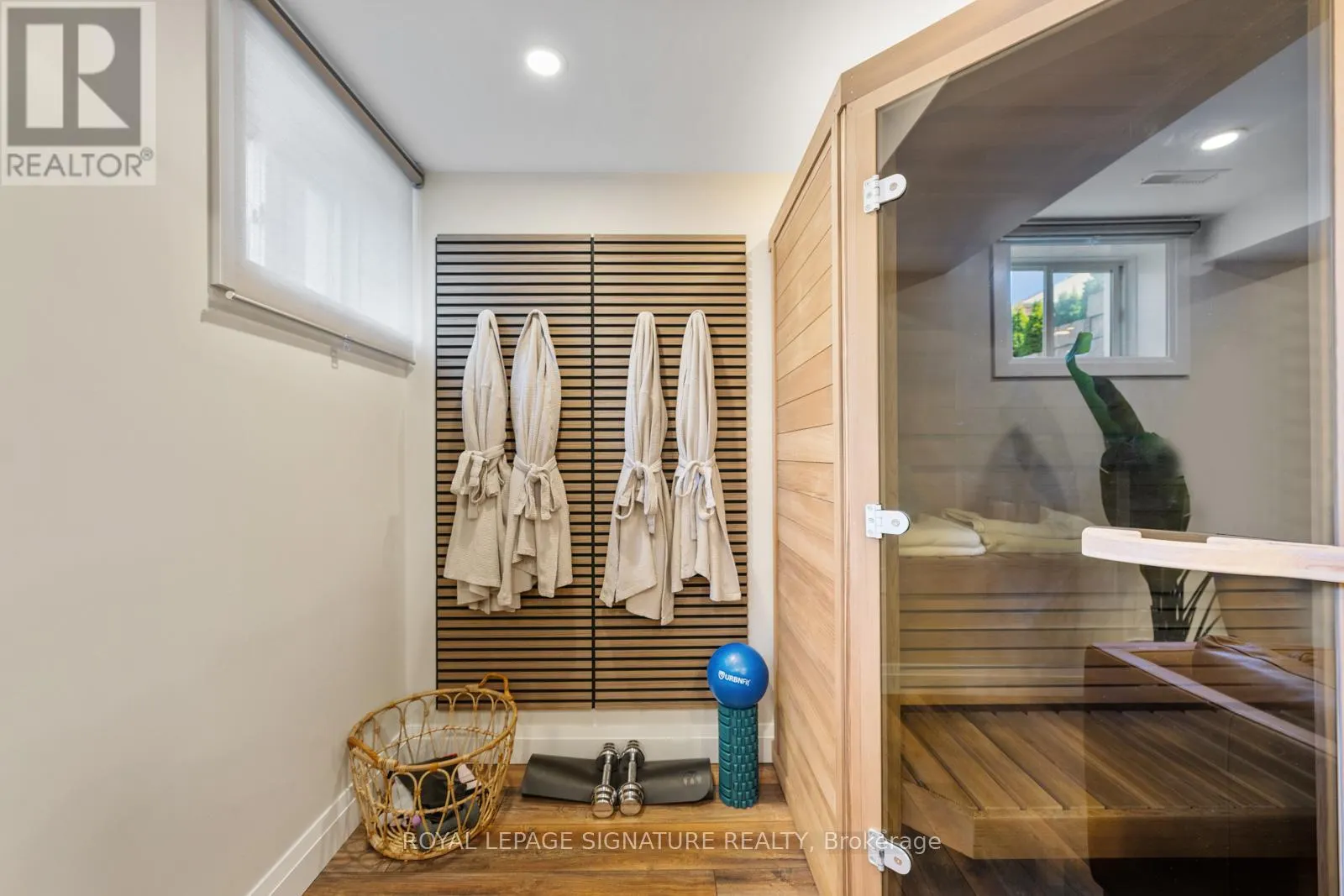 12 BARLI CRESCENT