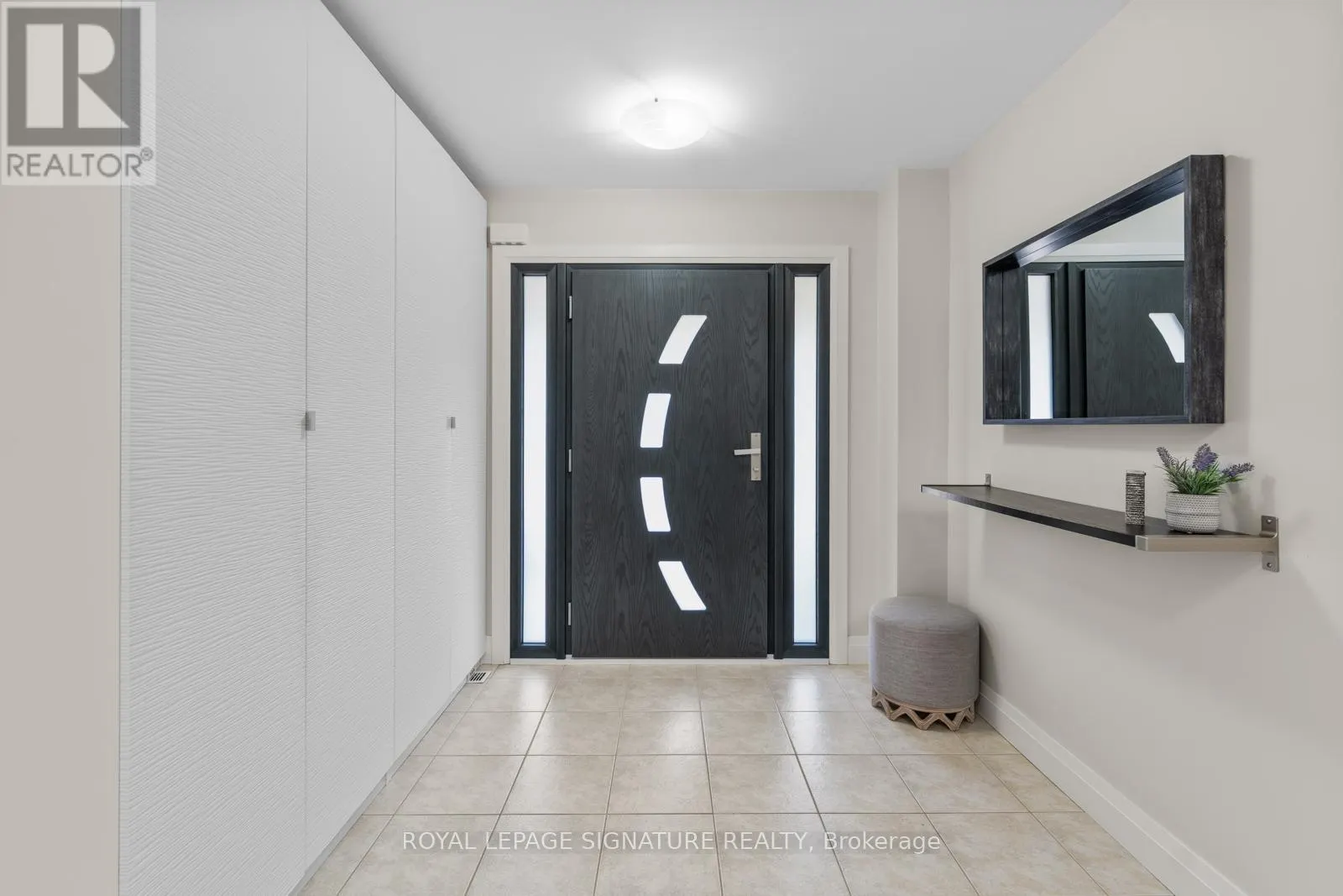 12 BARLI CRESCENT