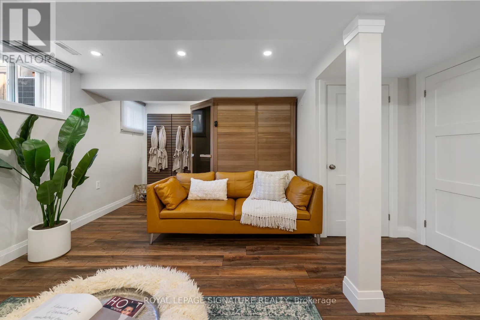 12 BARLI CRESCENT