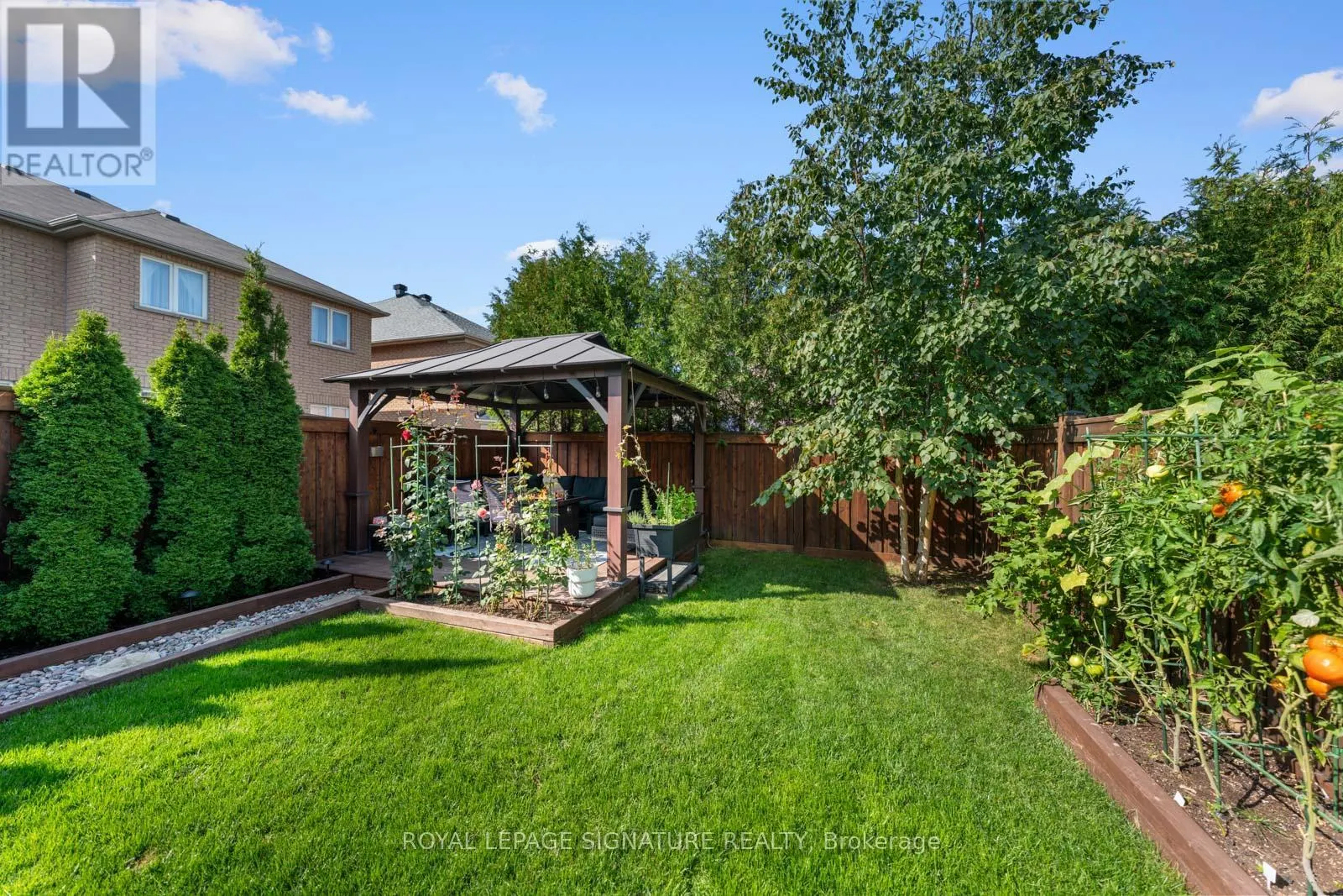 12 BARLI CRESCENT