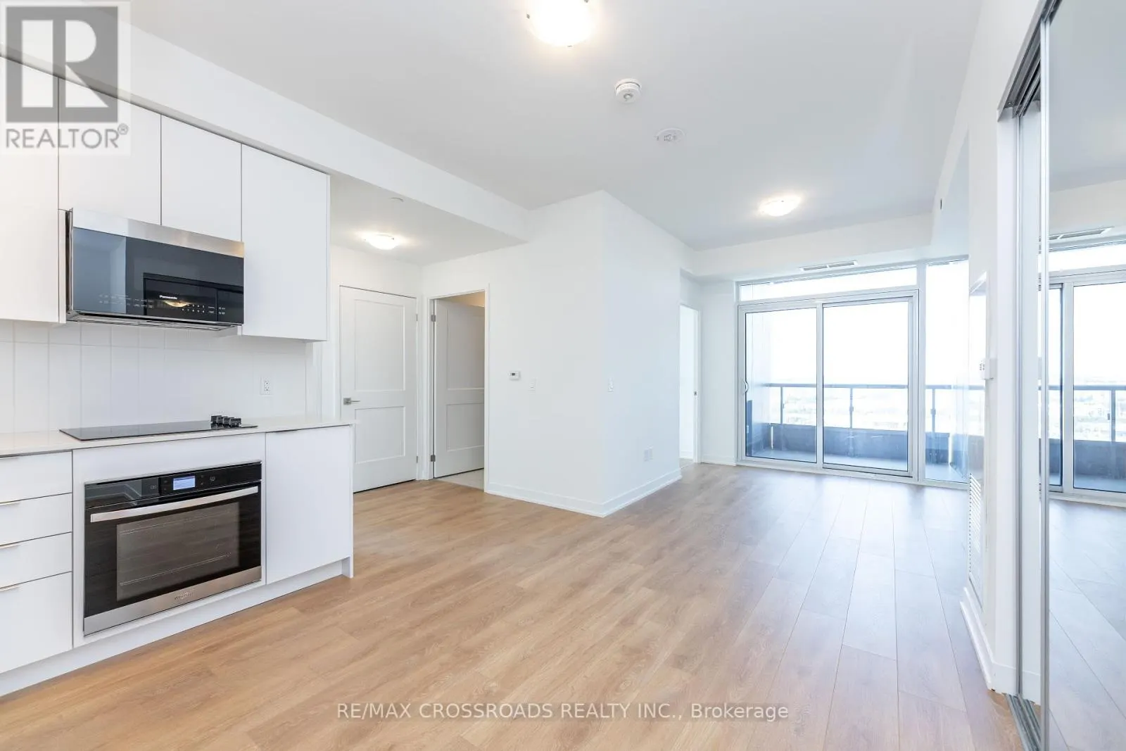 2324 - 498 CALDARI ROAD