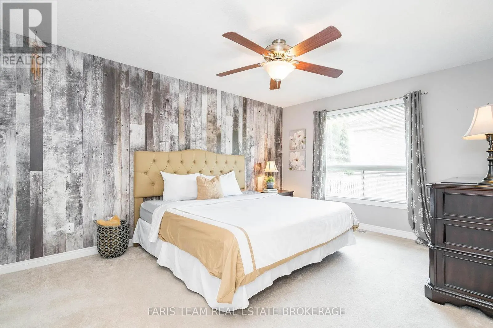 2 FOREST EDGE CRESCENT