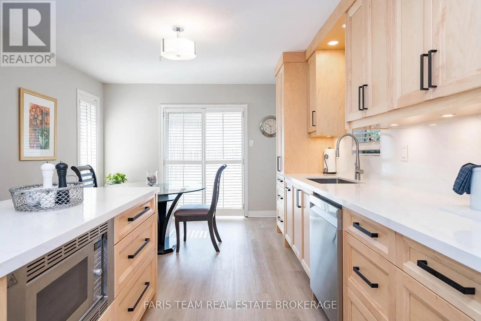 2 FOREST EDGE CRESCENT