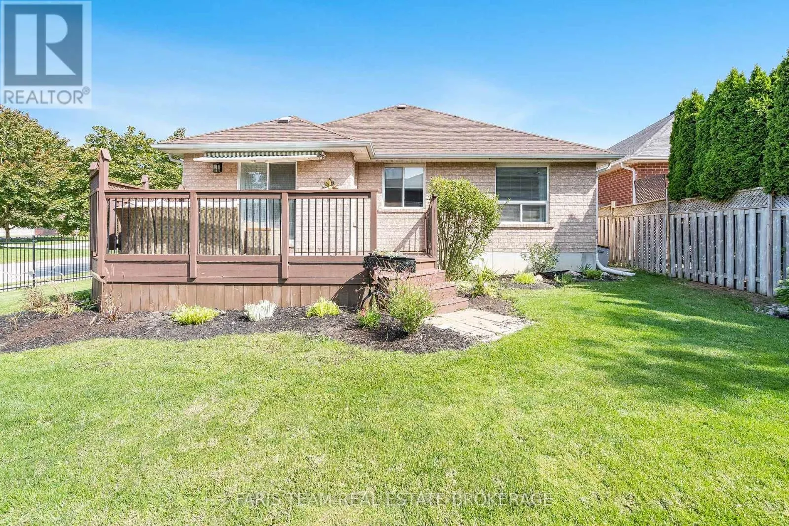 2 FOREST EDGE CRESCENT