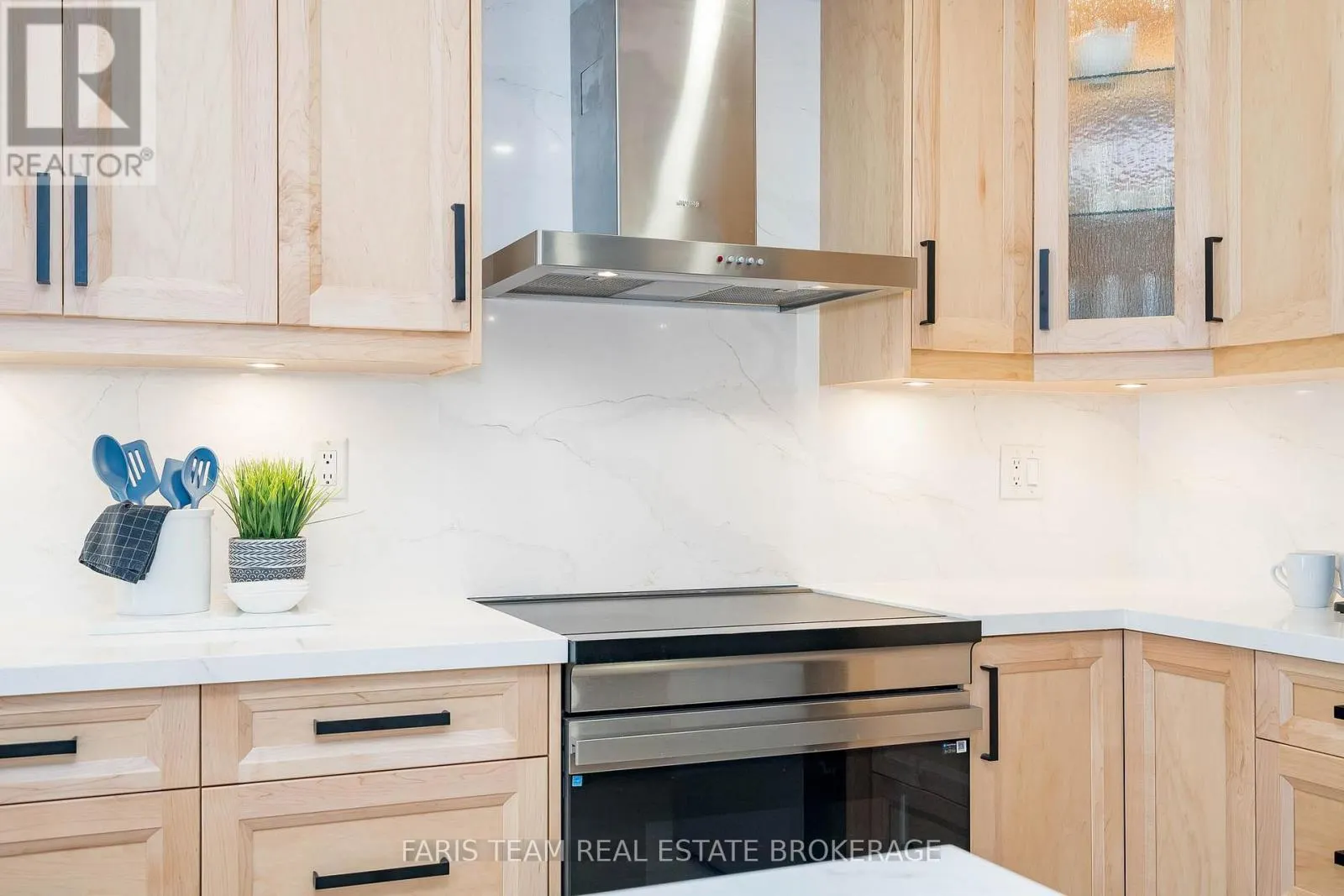 2 FOREST EDGE CRESCENT