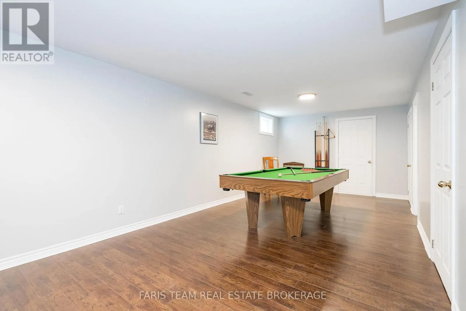 2 FOREST EDGE CRESCENT