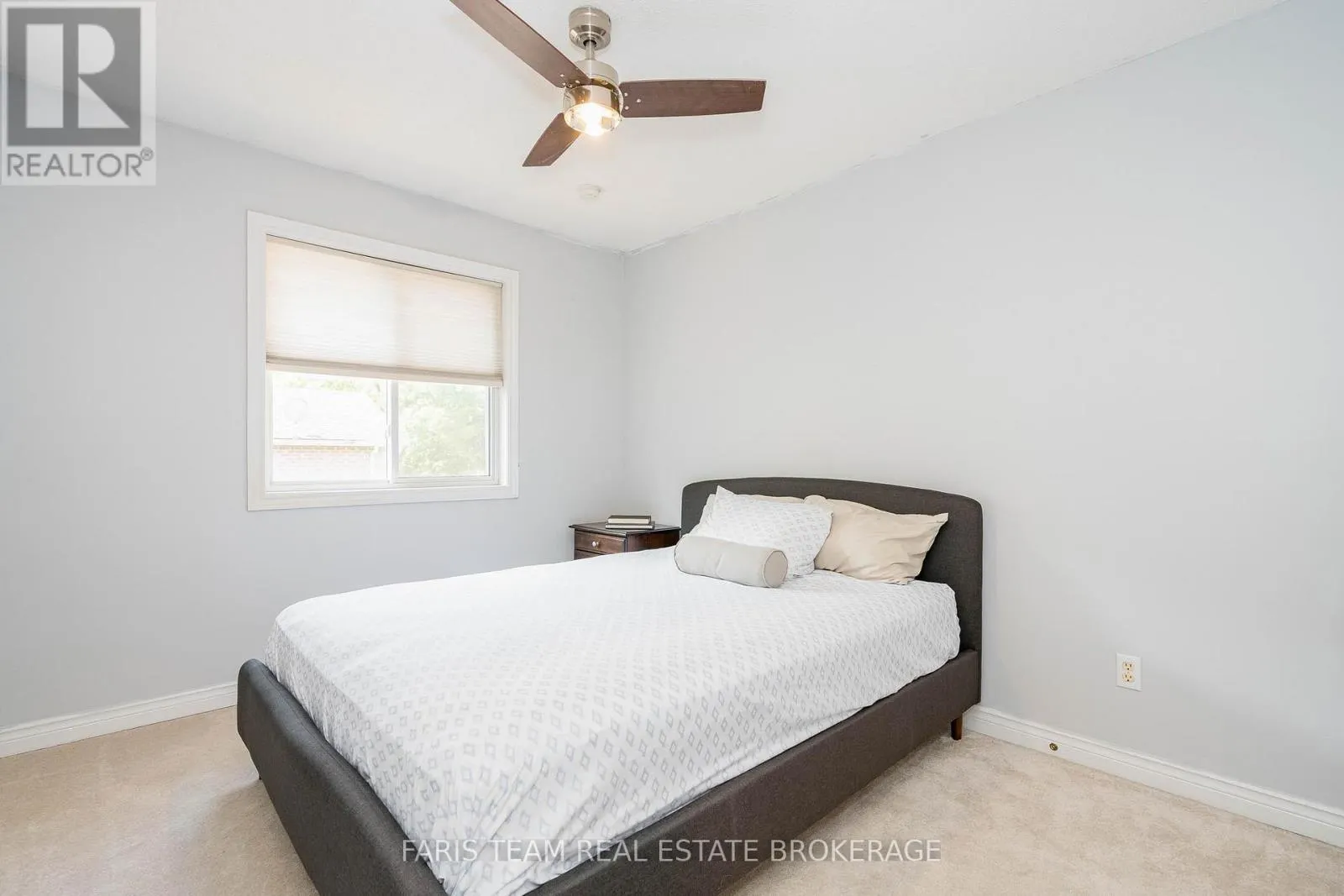 2 FOREST EDGE CRESCENT