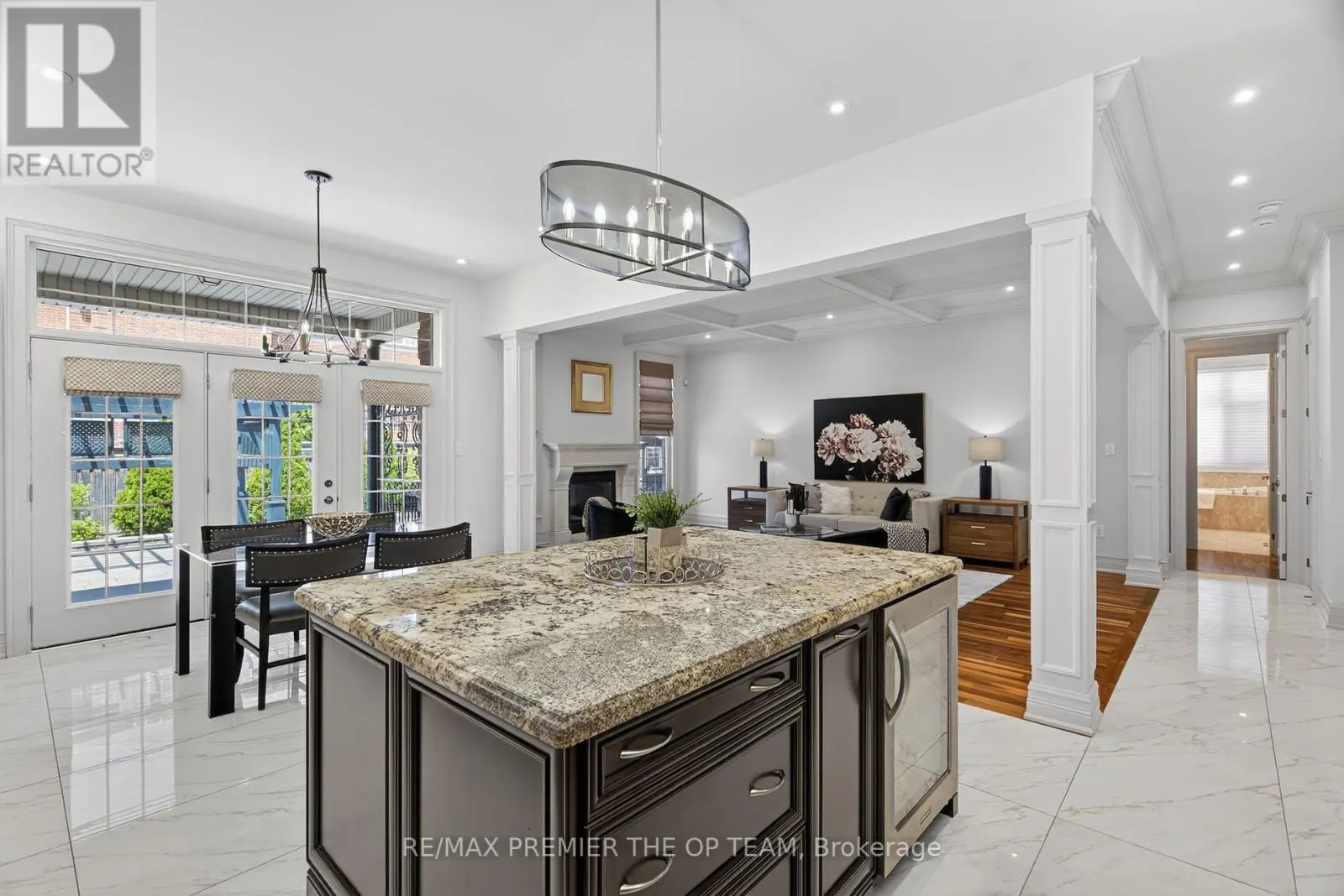 24 GRAND VELLORE CRESCENT