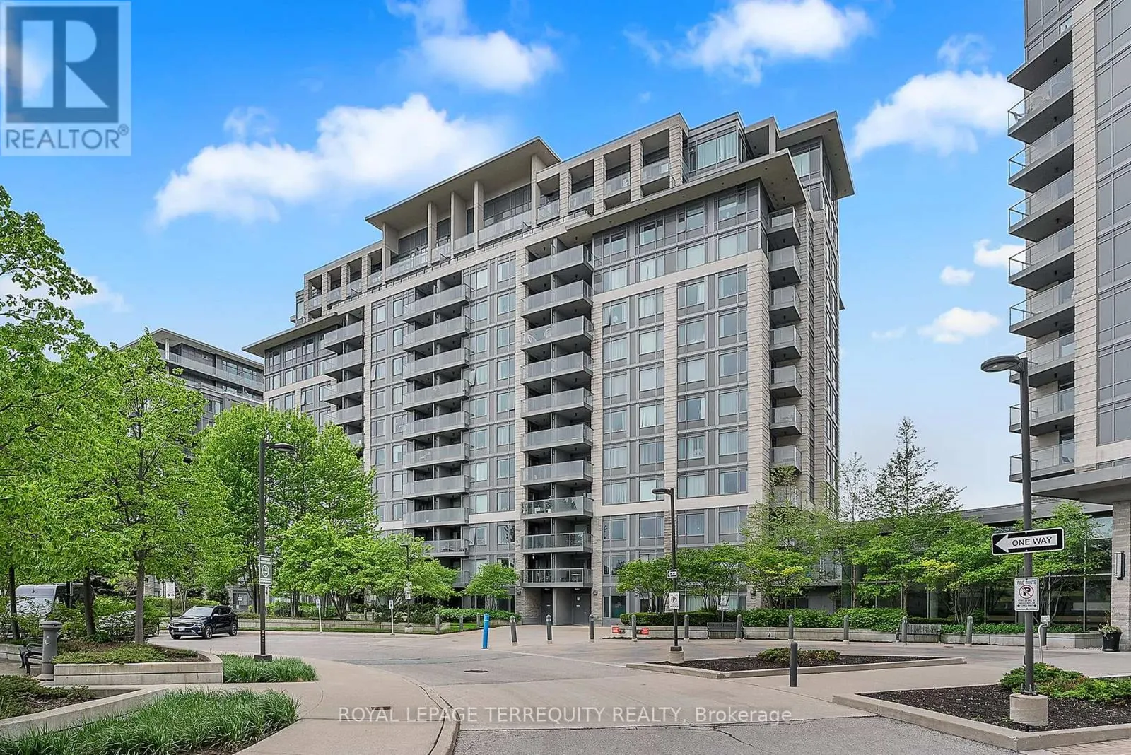 210 - 273 SOUTH PARK ROAD