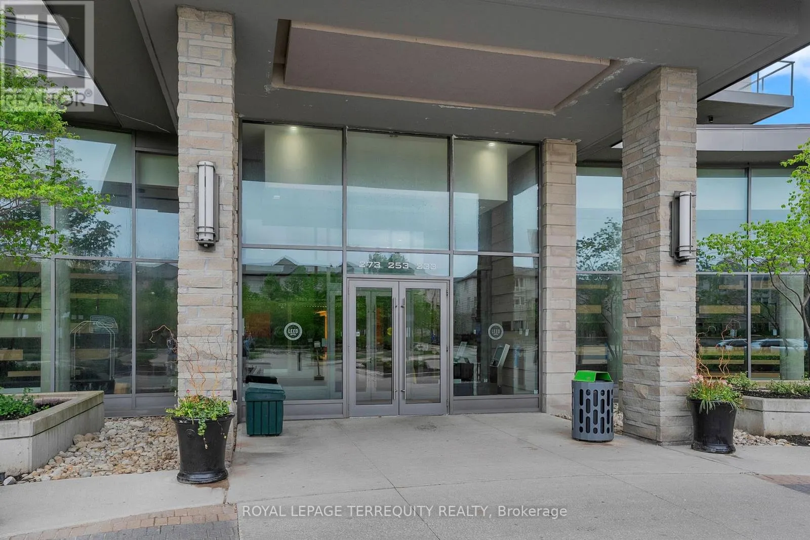 210 - 273 SOUTH PARK ROAD