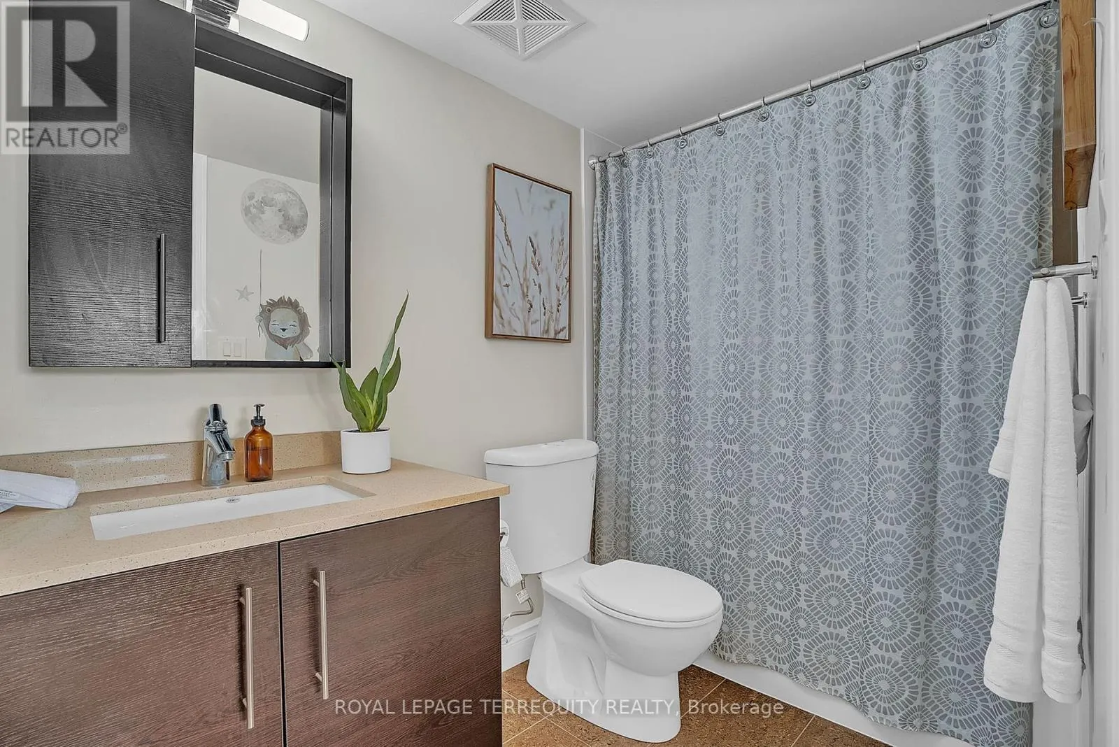 210 - 273 SOUTH PARK ROAD