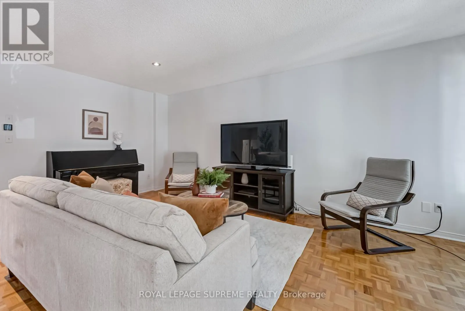 594 NAPA VALLEY AVENUE