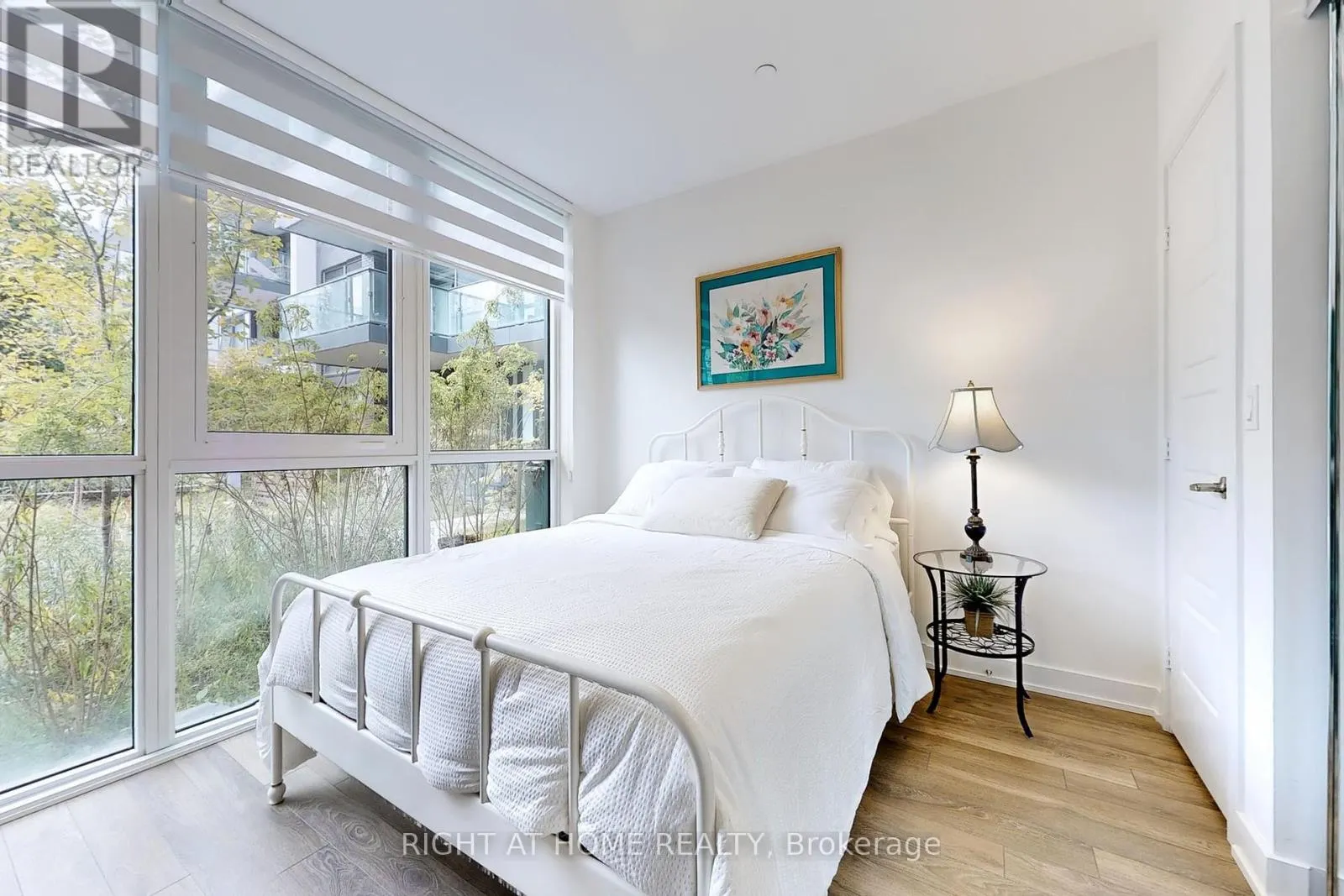 123 - 375 SEA RAY AVENUE